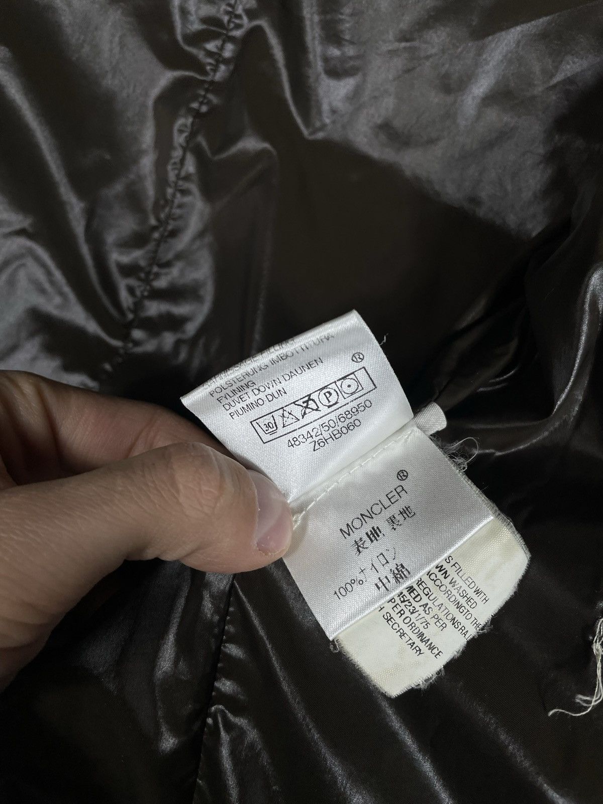 Designer Moncler retro 00s down jacket luxury old money designer Size S / US 4 / IT 40 - 14 Thumbnail