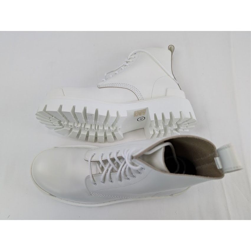 Balenciaga o1rshd1 Strike L20 Boots in Optic White Size US 7 / EU 40 - 1 Thumbnail