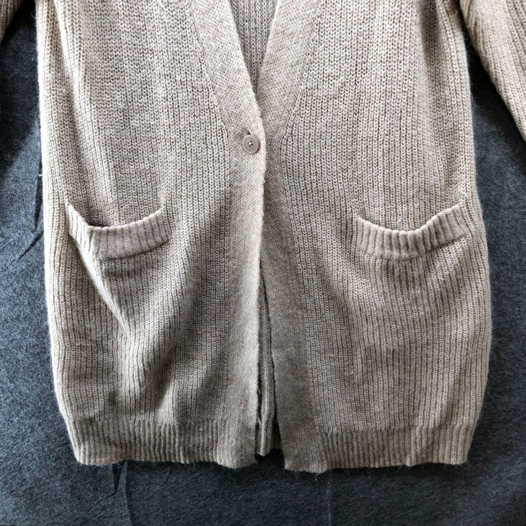 Uniqlo Uniqlo Cardigan Womens S Beige Button V-Neck Longline Mohair Wool Blend Long Cardigan Size S / US 4 / IT 40 - 4 Thumbnail
