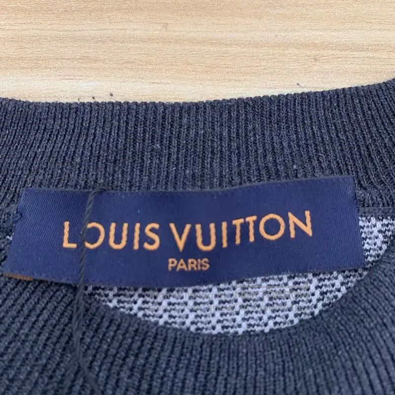 Louis Vuitton Louis Vuitton Gray Silk Knitted Sweater for Men . Size US S / EU 44-46 / 1 - 6 Thumbnail