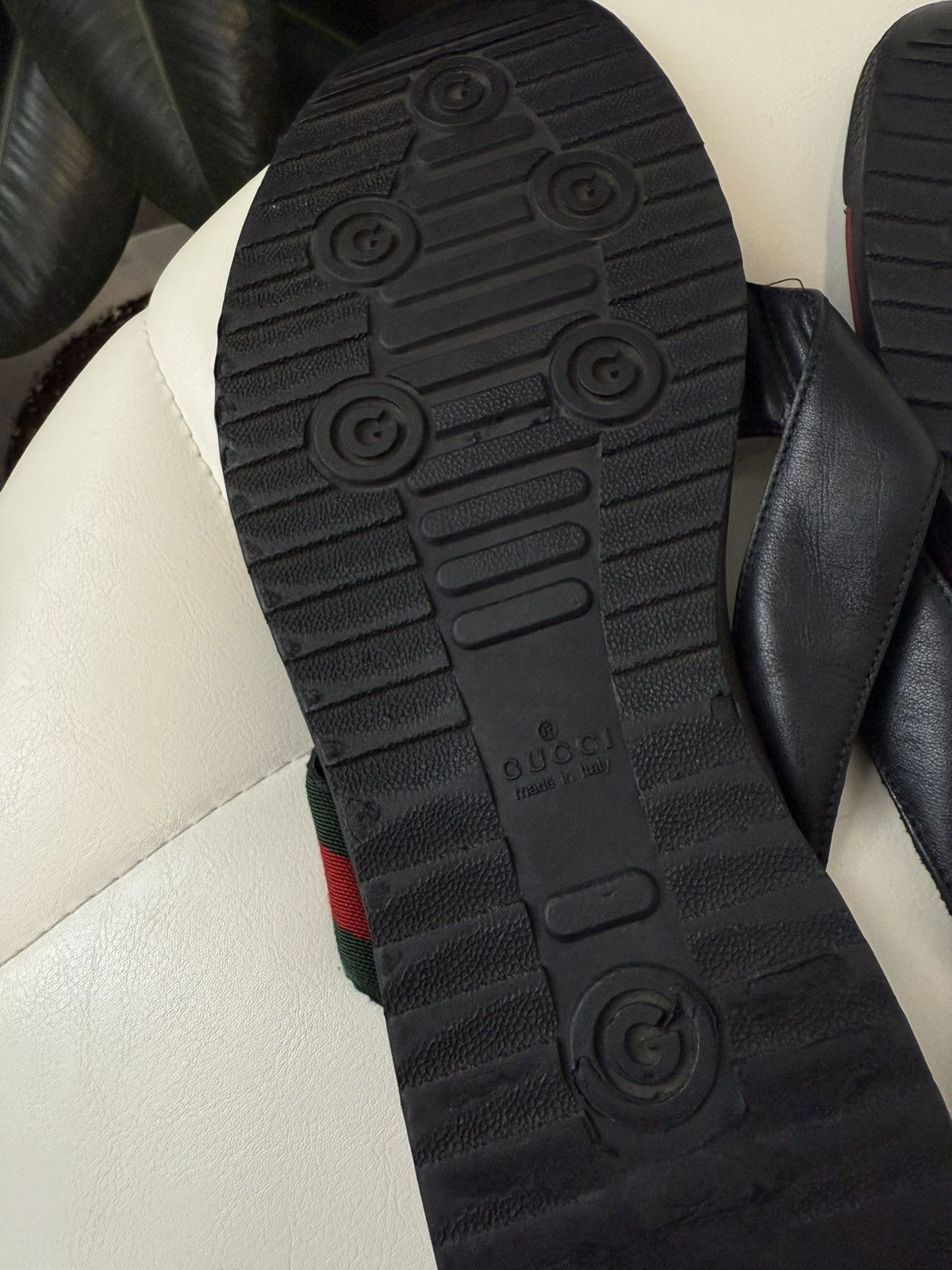 Gucci Gucci Black Leather Flip Flops Sandals GG Web Stripe Slides Size US 11 / EU 44 - 23 Thumbnail