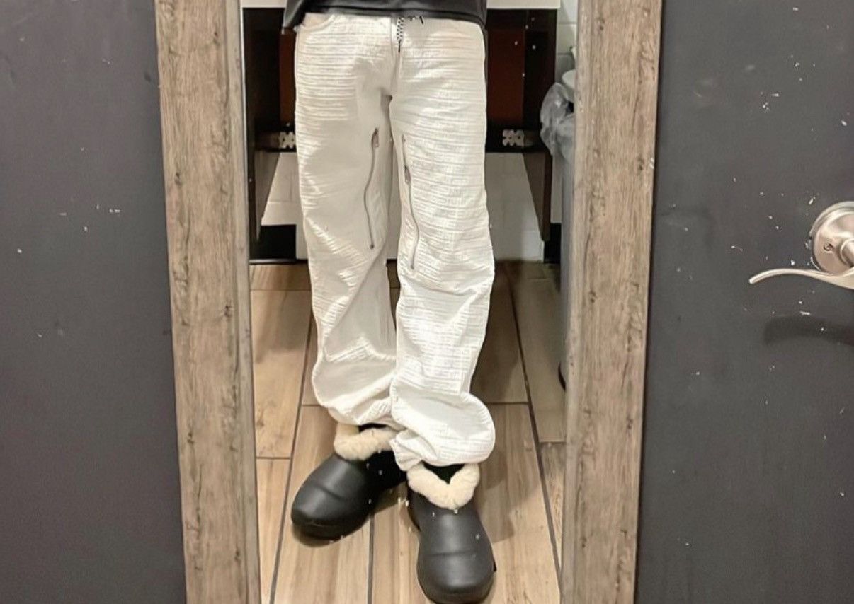 Givenchy Givenchy 4G Embossed straight leg denim white Size US 32 / EU 48 - 1 Thumbnail