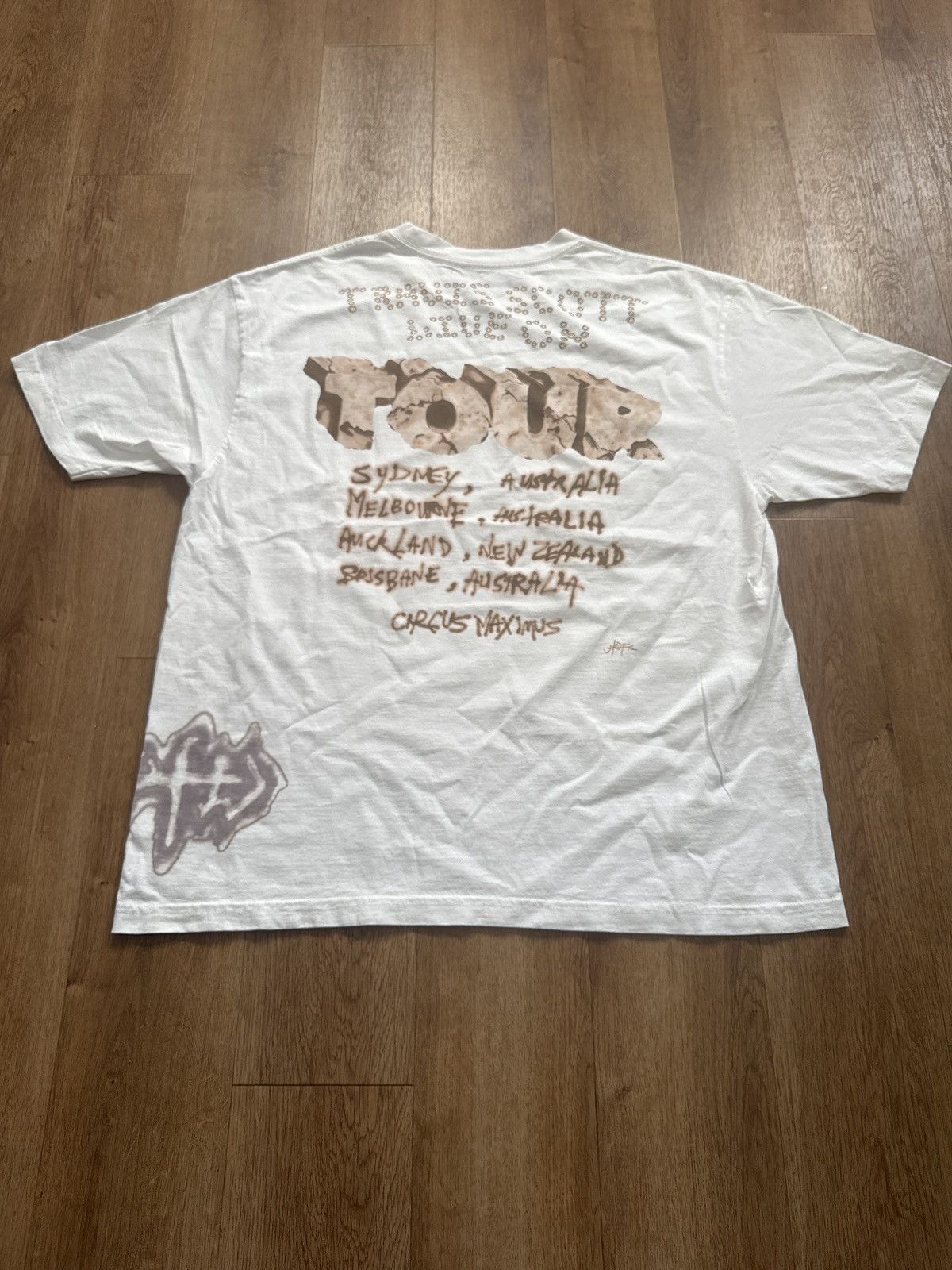 Travis Scott Travis Scott Tour Tee Lg Size US L / EU 52-54 / 3 - 1 Thumbnail
