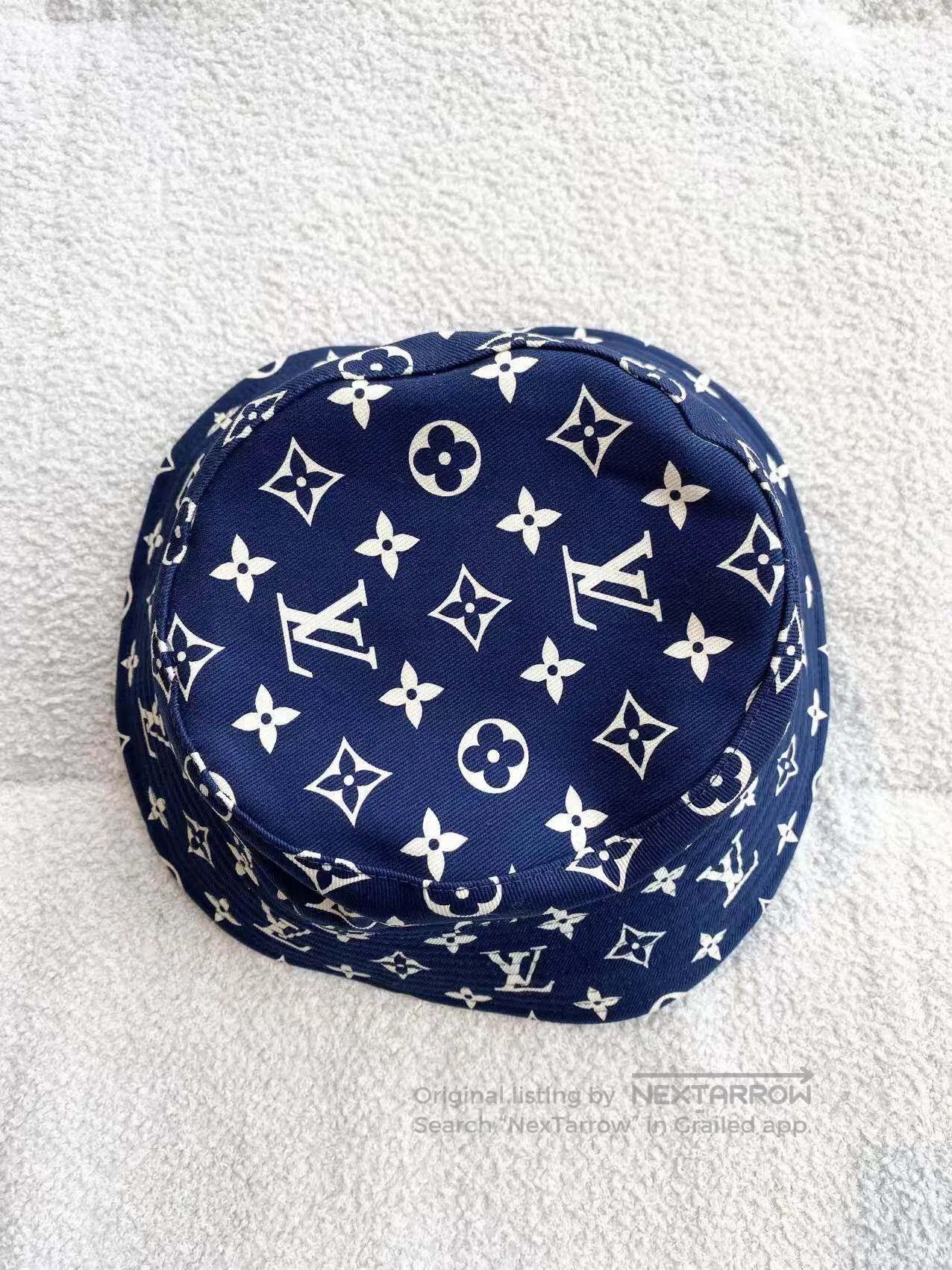 Louis Vuitton Louis Vuitton Size S The old flowers are full of printed bu Size ONE SIZE - 3 Thumbnail