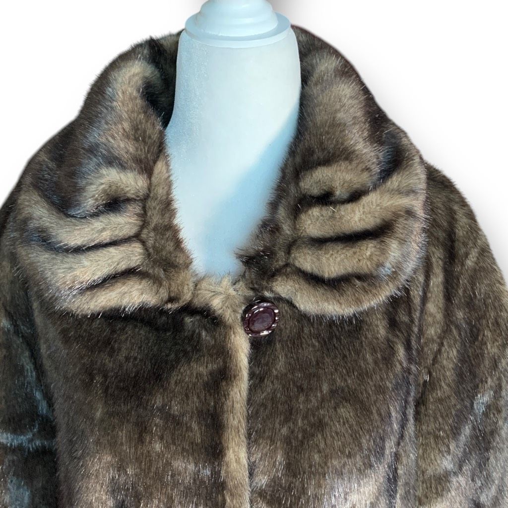 Vintage Vintage Tally-Ho Reversible Faux Fur Button Front Coat Brown Size L / US 10 / IT 46 - 2 Thumbnail