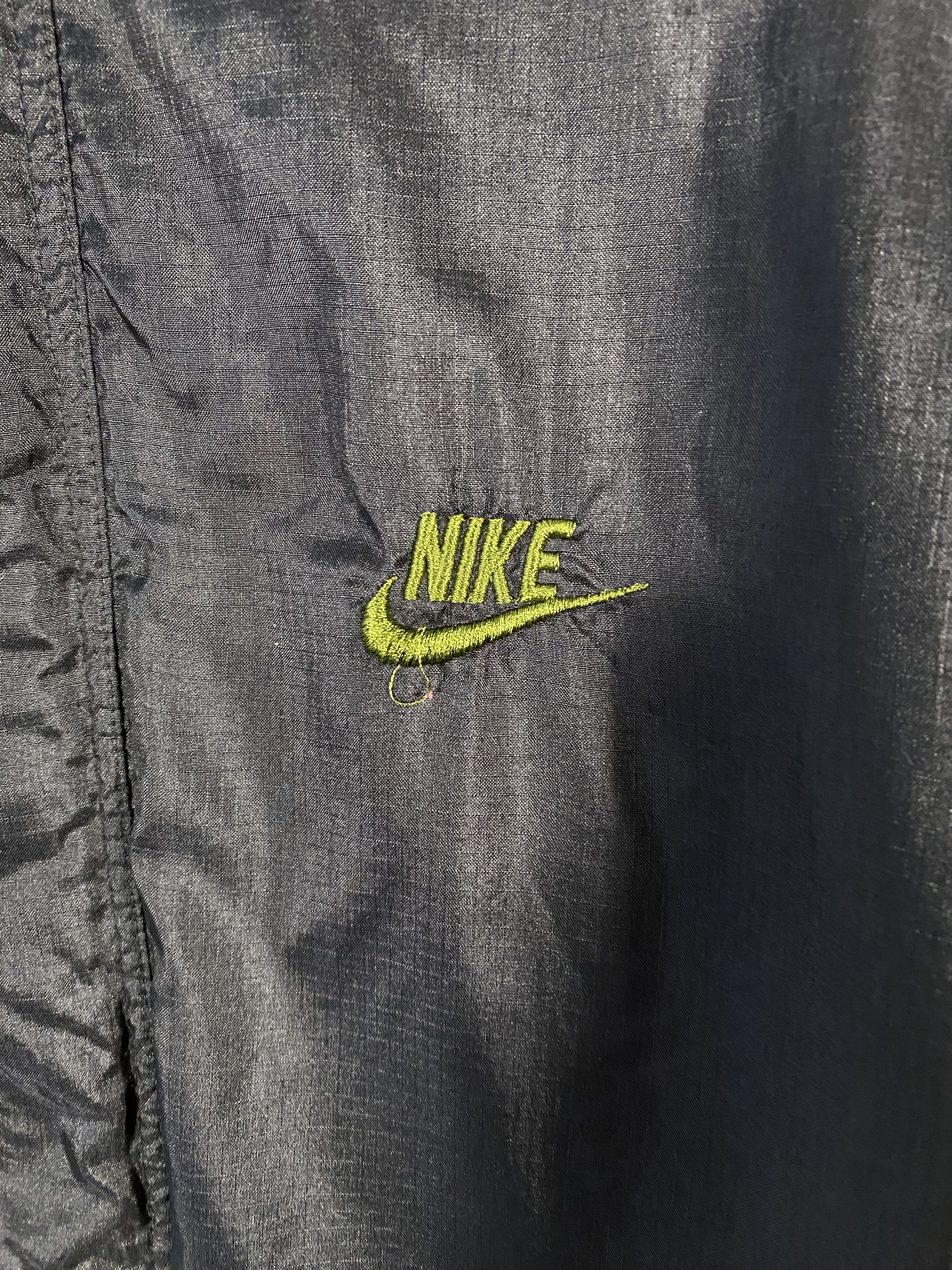 Nike 90's Nike Embroidered Logo Black Red & Green Zip Up Jacket Size US L / EU 52-54 / 3 - 3 Thumbnail