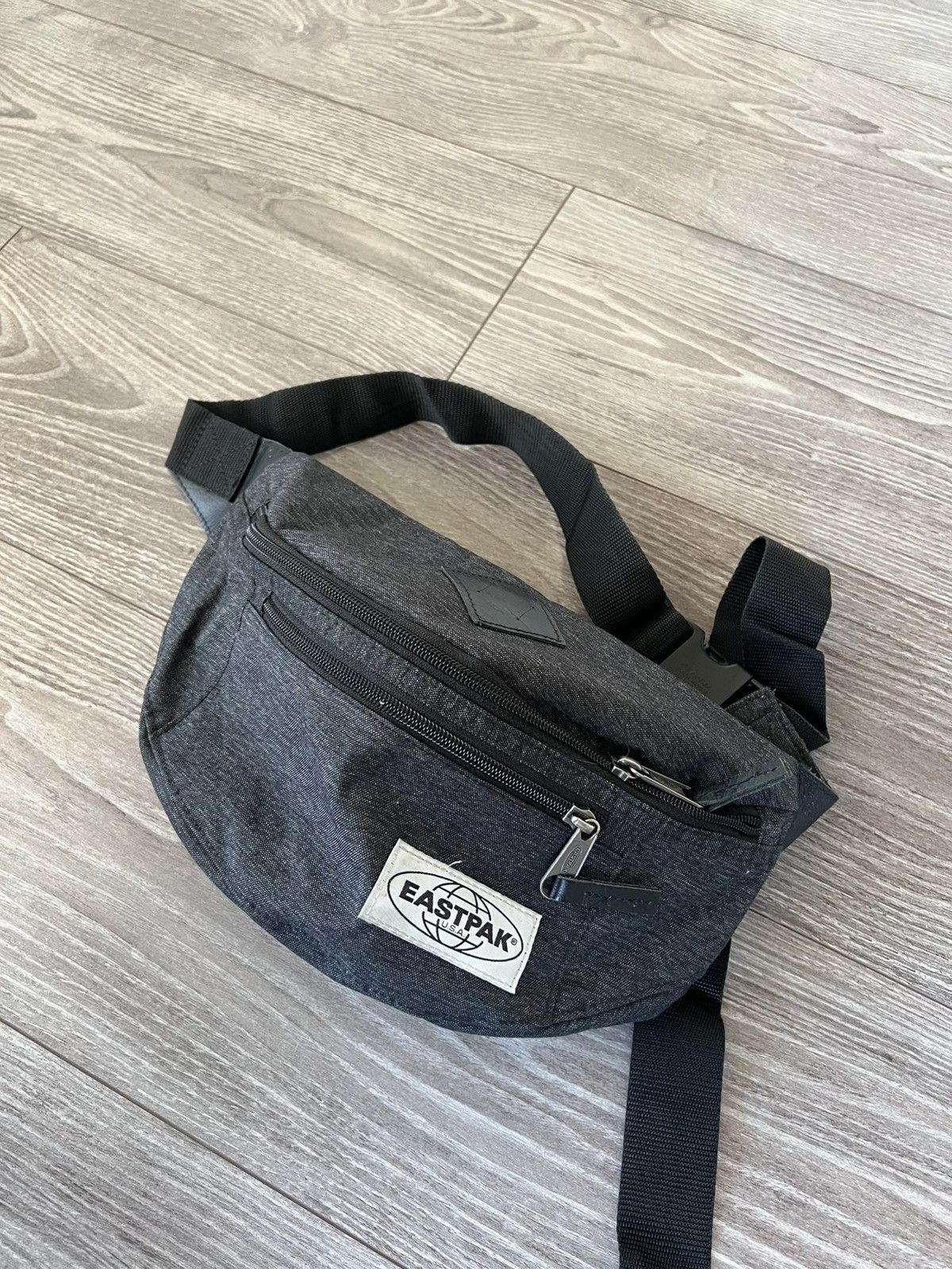 Designer × Eastpak ‼️Eastpak Bigger Size Archival Belt Beg‼️ Size ONE SIZE - 5 Thumbnail