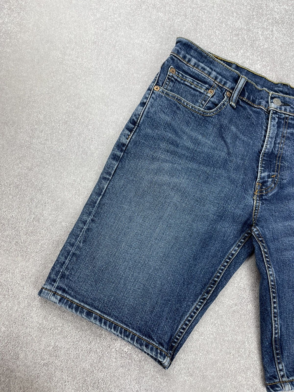 Levi's Levis Washed Blue Denim Shorts Size 32 Size US 32 / EU 48 - 3 Thumbnail