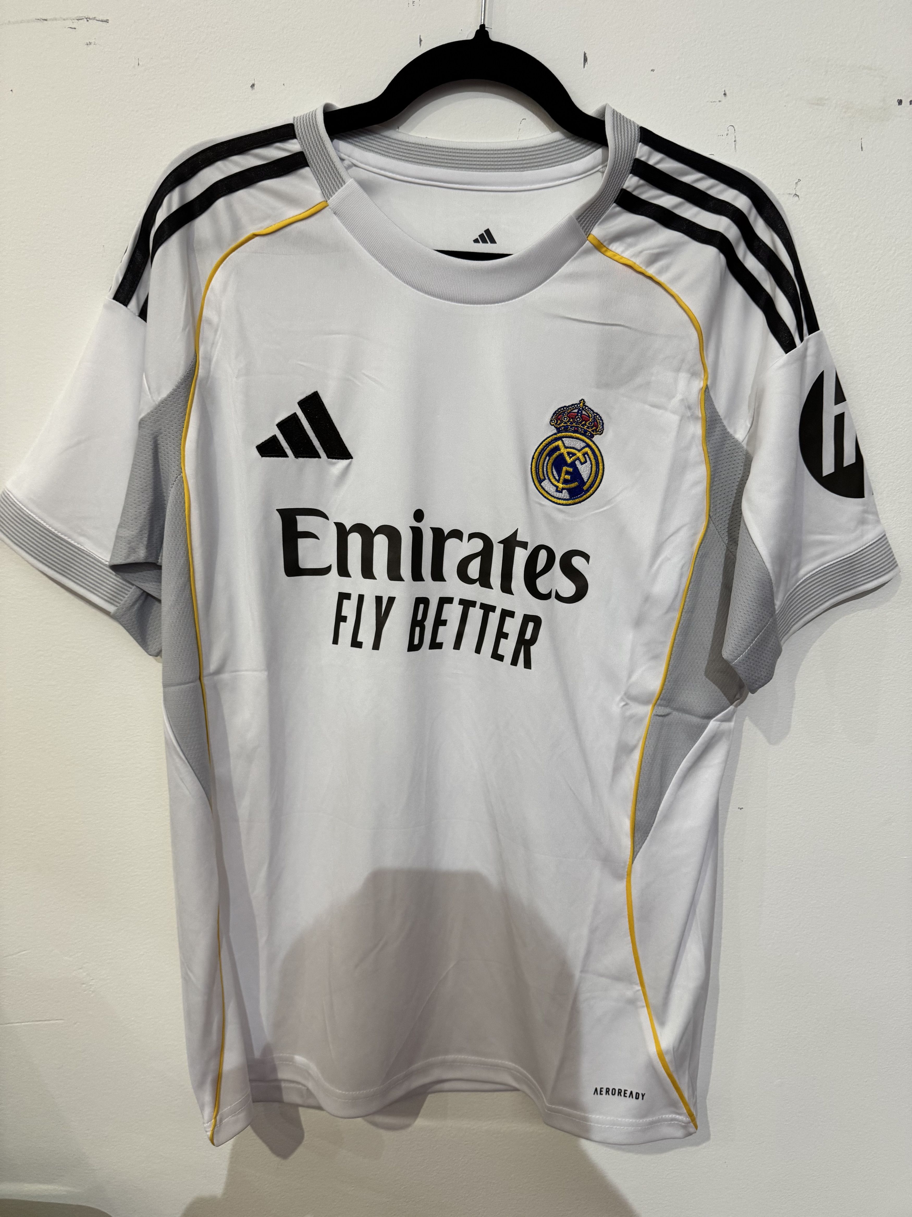 Other Real Madrid FC White 2025 Home Jersey Large Size US L / EU 52-54 / 3 - 1 Thumbnail