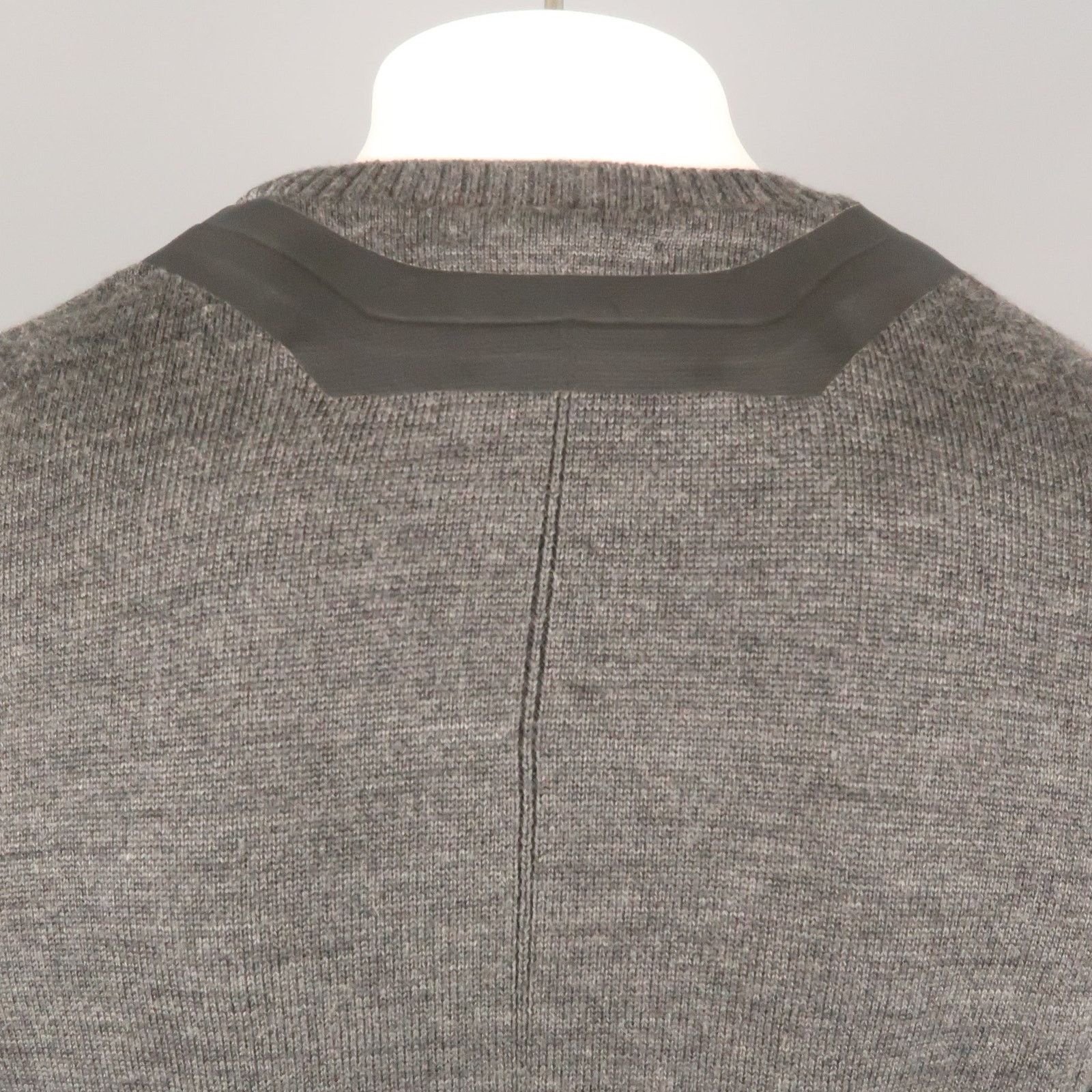 Undercover UNDERCOVER Size L Charcoal Solid Wool V-Neck Pullover Size US L / EU 52-54 / 3 - 8 Thumbnail