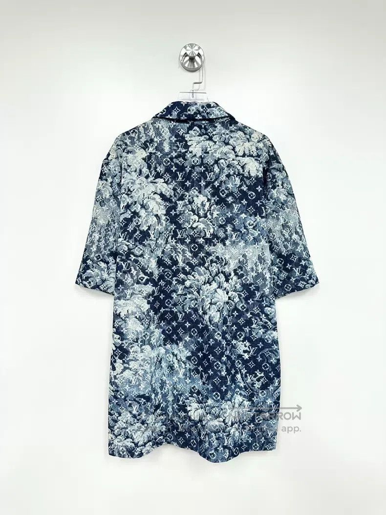 Louis Vuitton Louis Vuitton Blue tapestry full print denim short sleeve Size US M / EU 48-50 / 2 - 2 Thumbnail