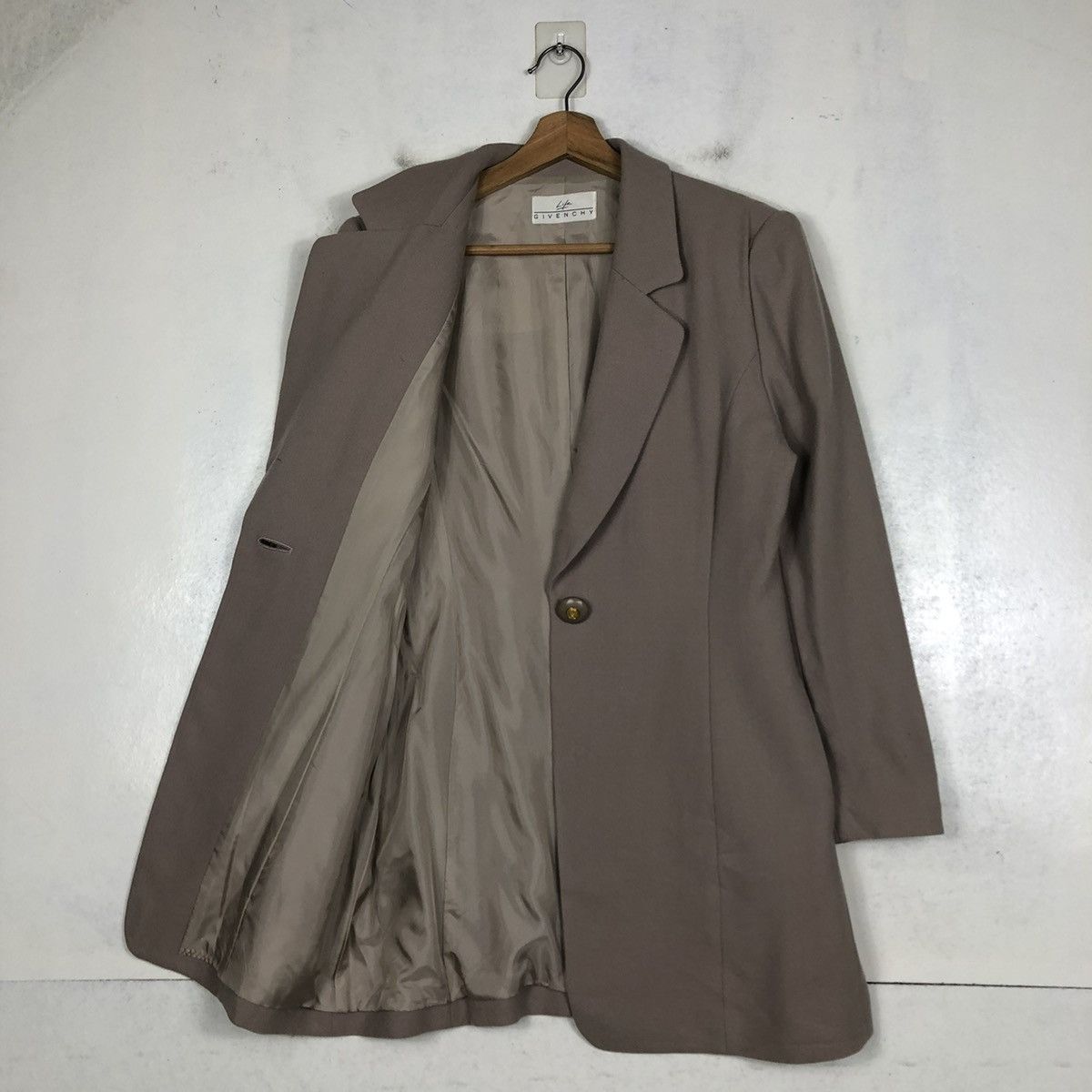 Givenchy 📌LIFE GIVENCHY ONE BUTTON COATS GOLD Size M / US 6-8 / IT 42-44 - 12 Thumbnail