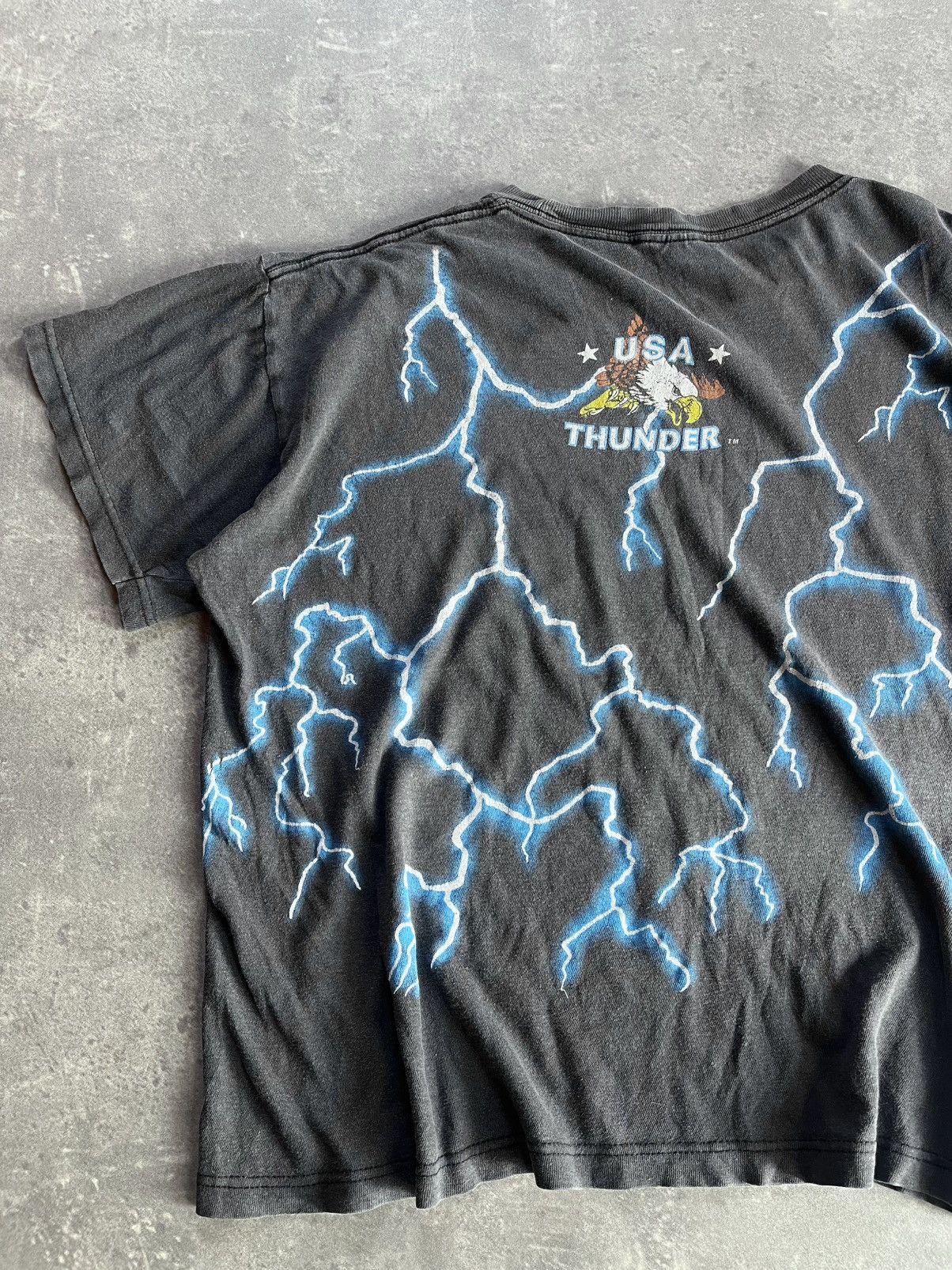 Vintage USA American Thunder Vintage AOP Wolves Pack Tee M L Size US L / EU 52-54 / 3 - 9 Thumbnail