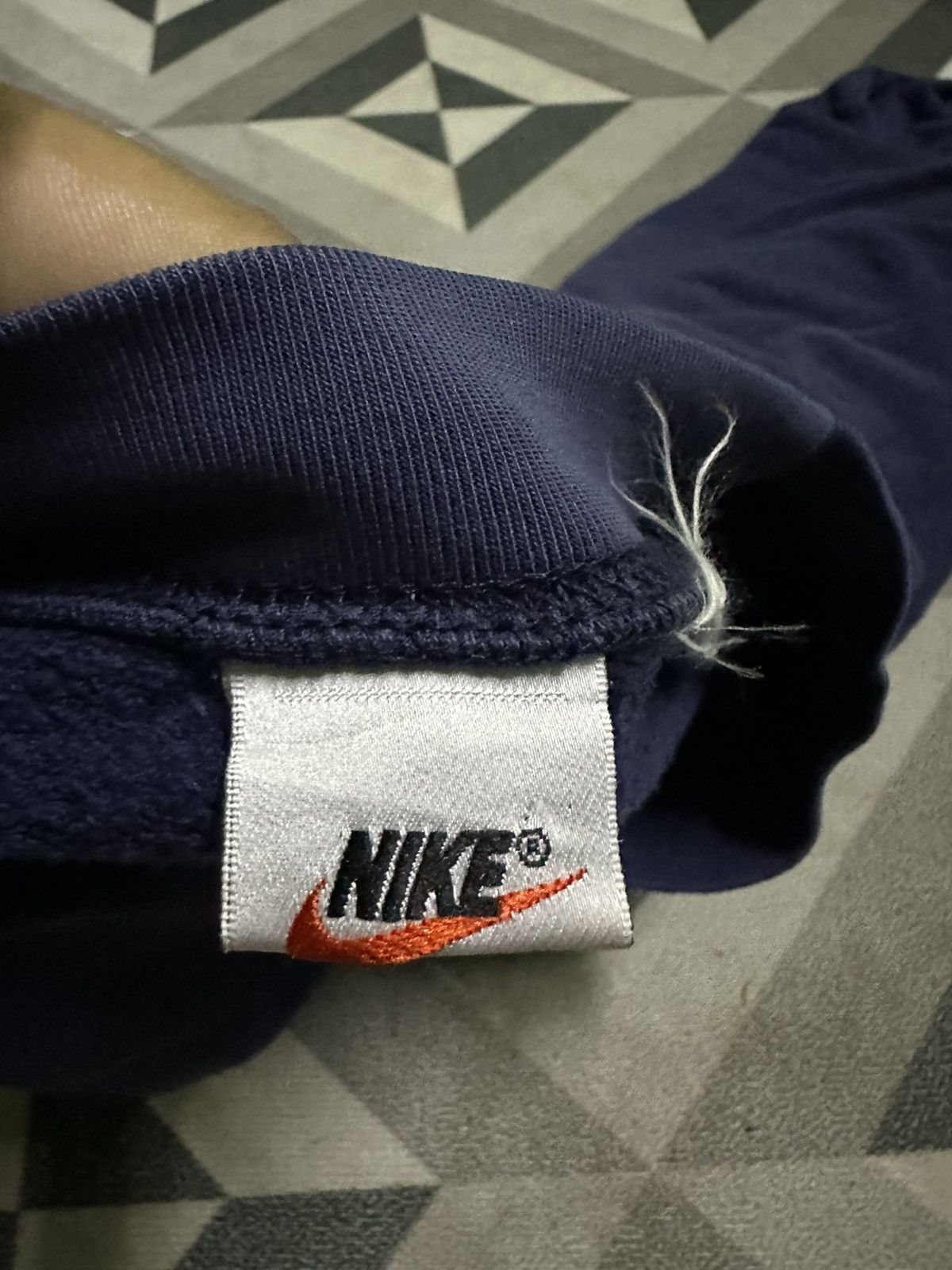Nike Vintage 90s Nike crew-neck sweatshirt with embroidered logo Size US L / EU 52-54 / 3 - 5 Thumbnail