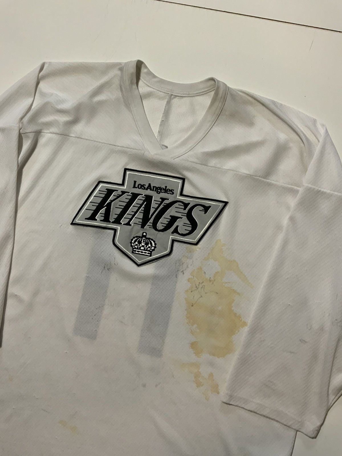 Ccm Vintage CCM Los Angeles Kings Autographed NHL Hockey Jersey Size US XL / EU 56 / 4 - 3 Thumbnail