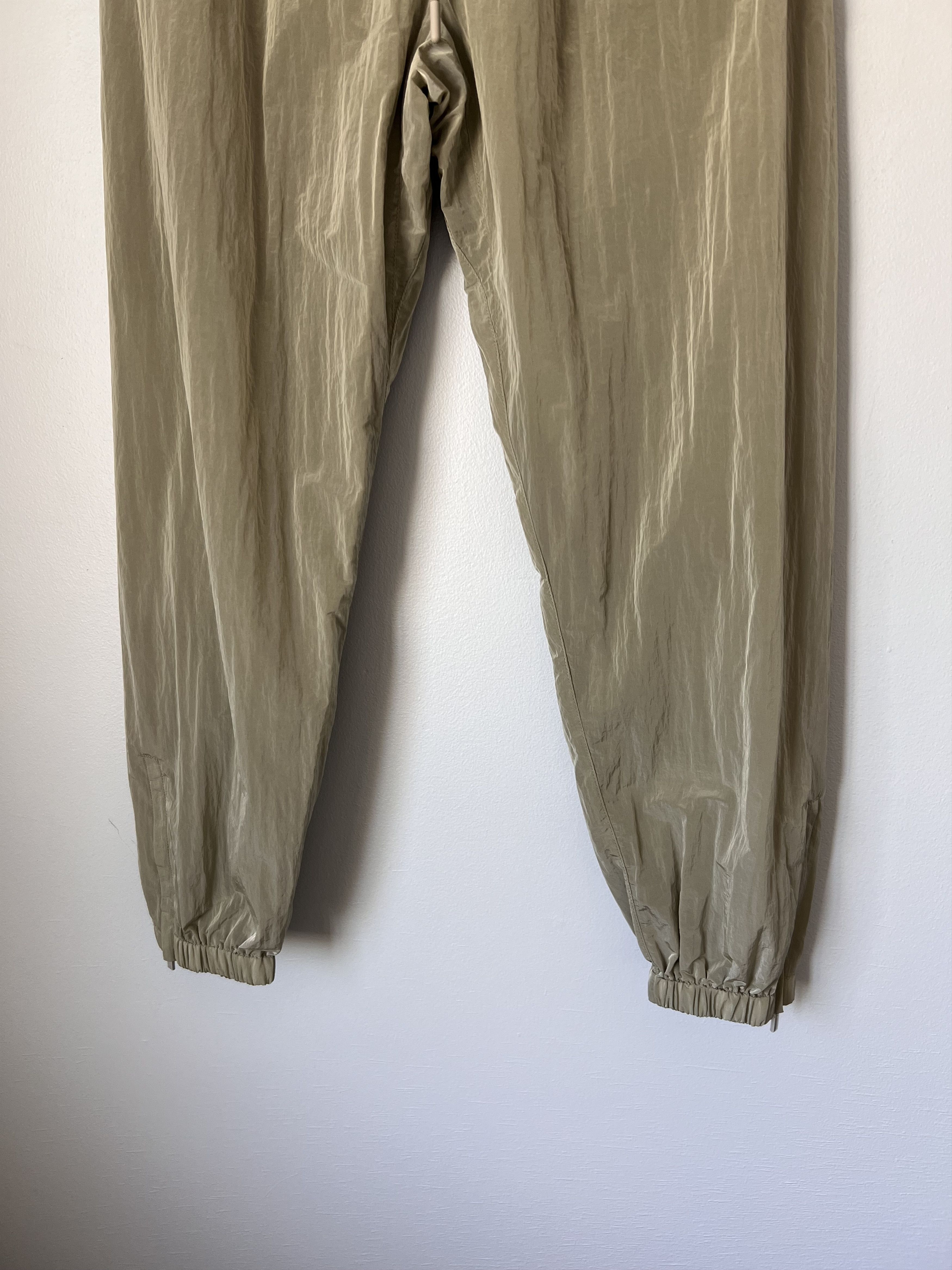 Essentials × Fear of God Fear of God Essentials Nylon Crinkle Track Pants Size US 30 / EU 46 - 3 Thumbnail