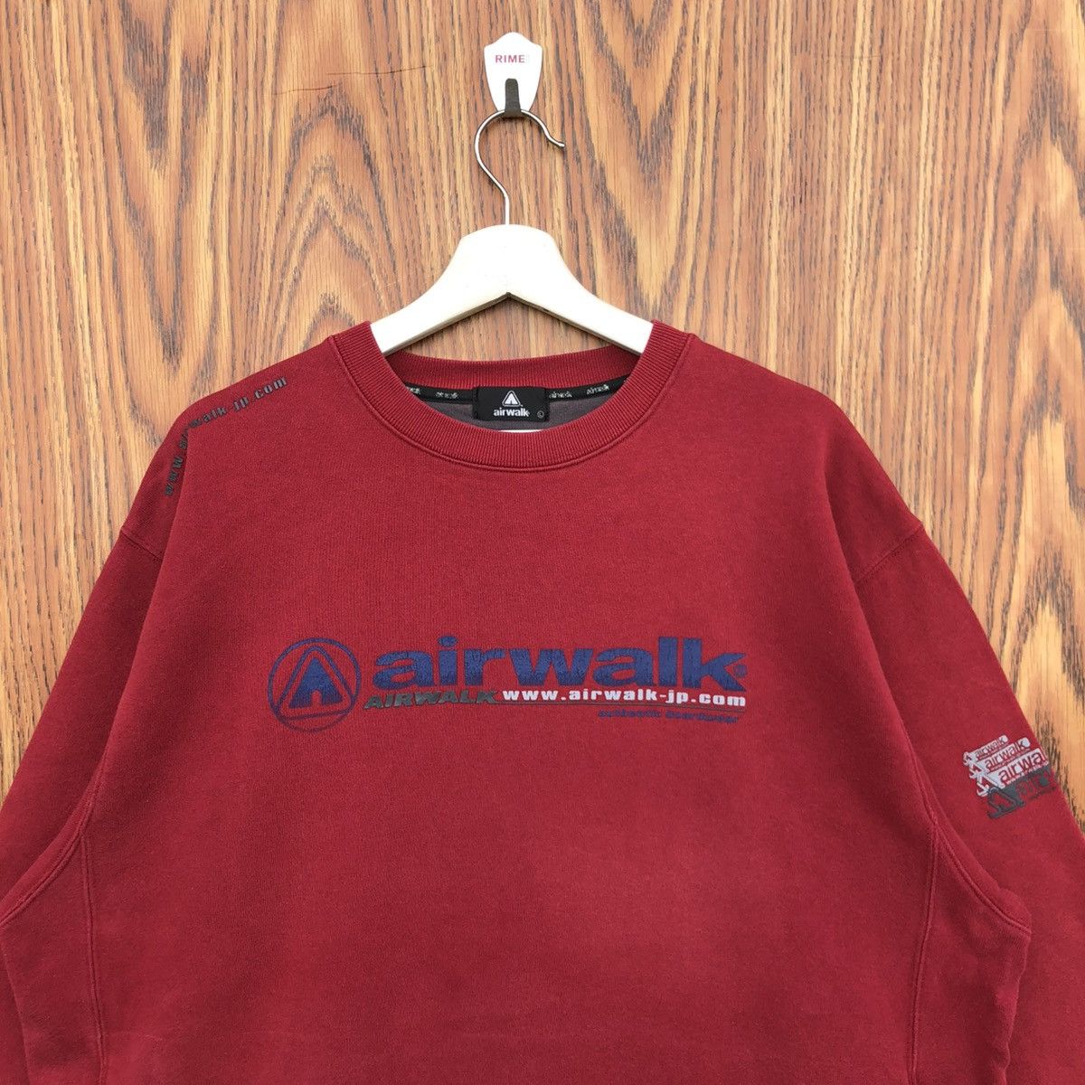 Airwalk Vintage Airwalk Sweatshirt Crewneck Pullover Size US L / EU 52-54 / 3 - 3 Thumbnail
