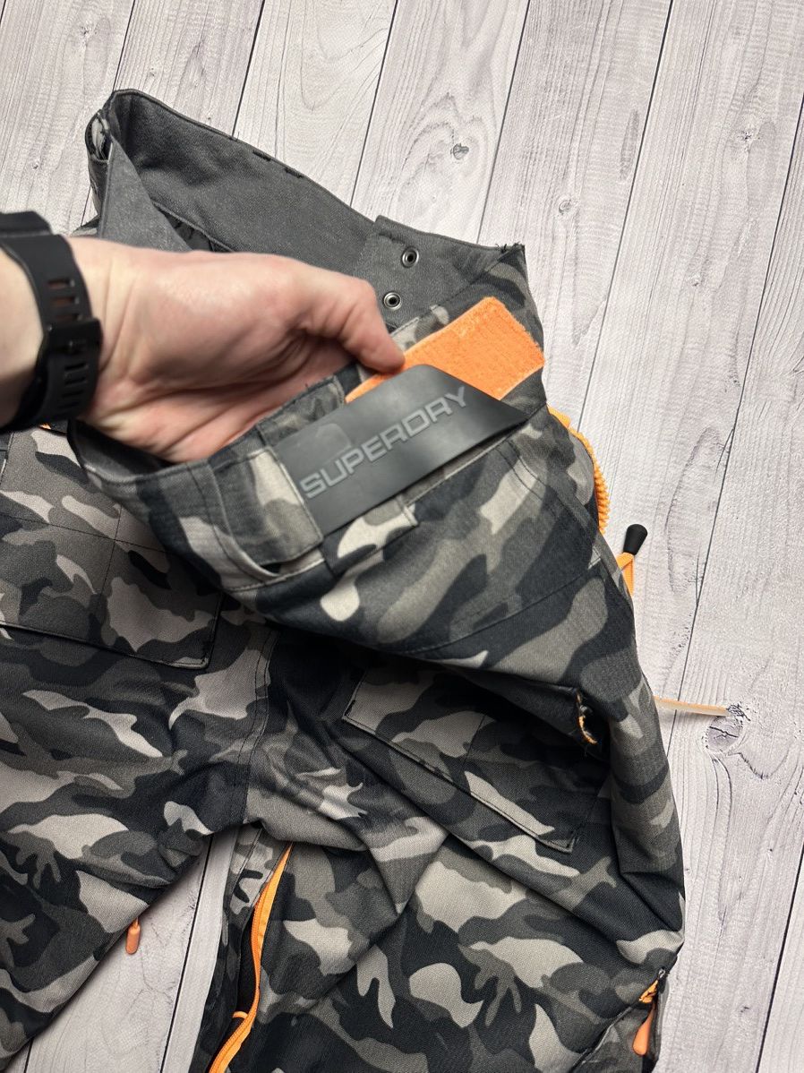 Superdry Superdry ski pants size M Camo logo rare Size US 32 / EU 48 - 11 Thumbnail