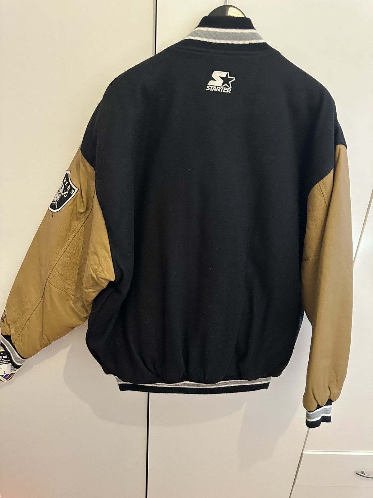 Starter Starter Jacke Los Angeles Raiders NWT Size L NFL JACKET Size US L / EU 52-54 / 3 - 2 Thumbnail