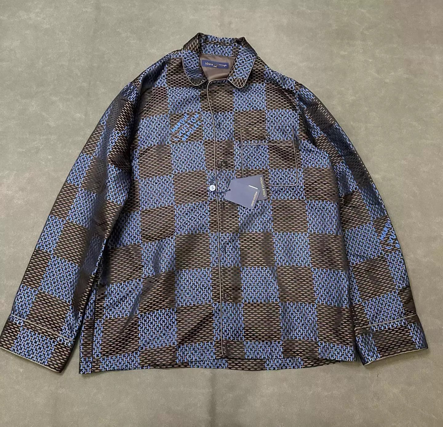 Louis Vuitton LV Pharrell x Damier Silk Pyjama Shirt Jacket XL Size US XL / EU 56 / 4 - 1 Thumbnail