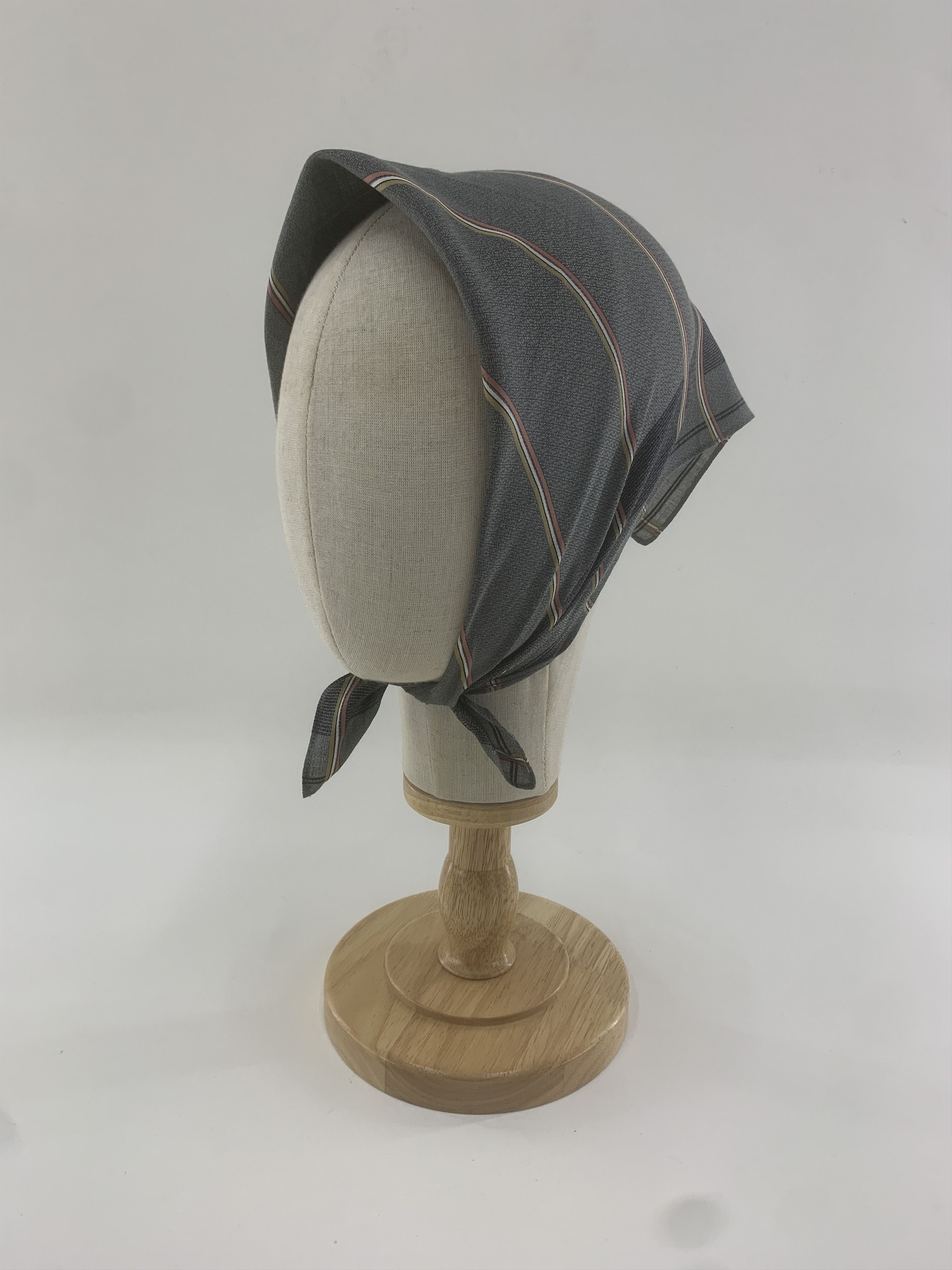 Pierre Balmain Pierre Balmain Handkerchief Bandana Neckerchief TB3505 Size ONE SIZE - 1 Thumbnail