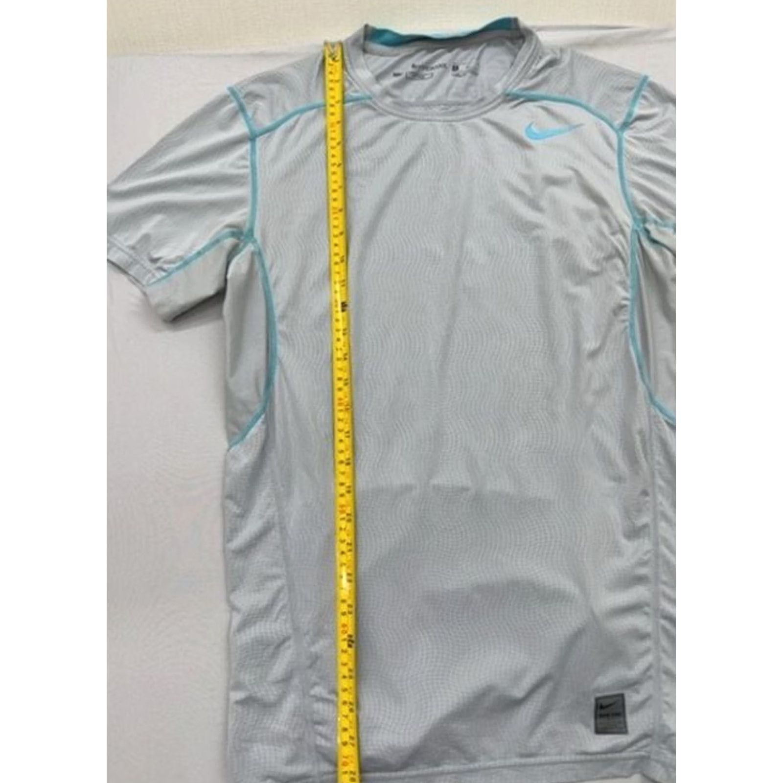 Nike Nike Pro Men's Grey Hypercool Fitted T-Shirt M Size US M / EU 48-50 / 2 - 5 Thumbnail