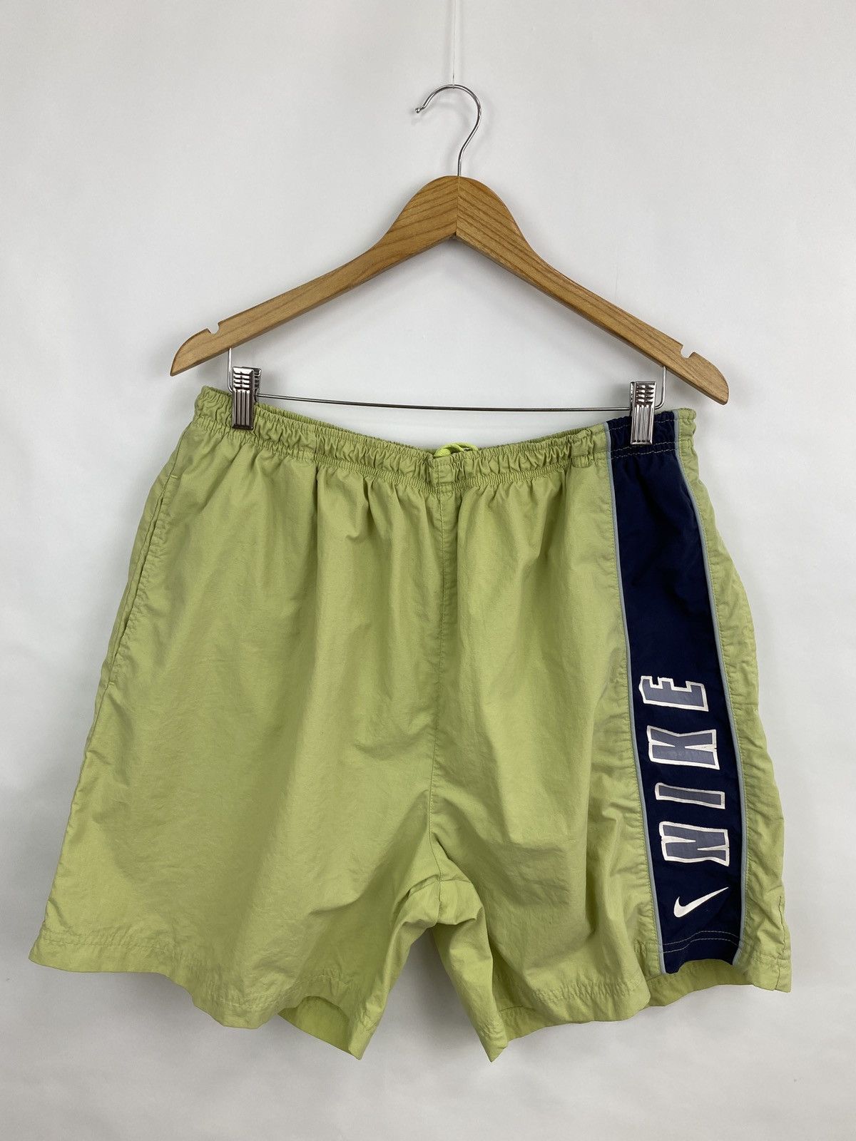 Nike 🇺🇸 Vintage 90s Nike Nylon Shorts Rare Retro Hype Y2K Size US 34 / EU 50 - 2 Thumbnail