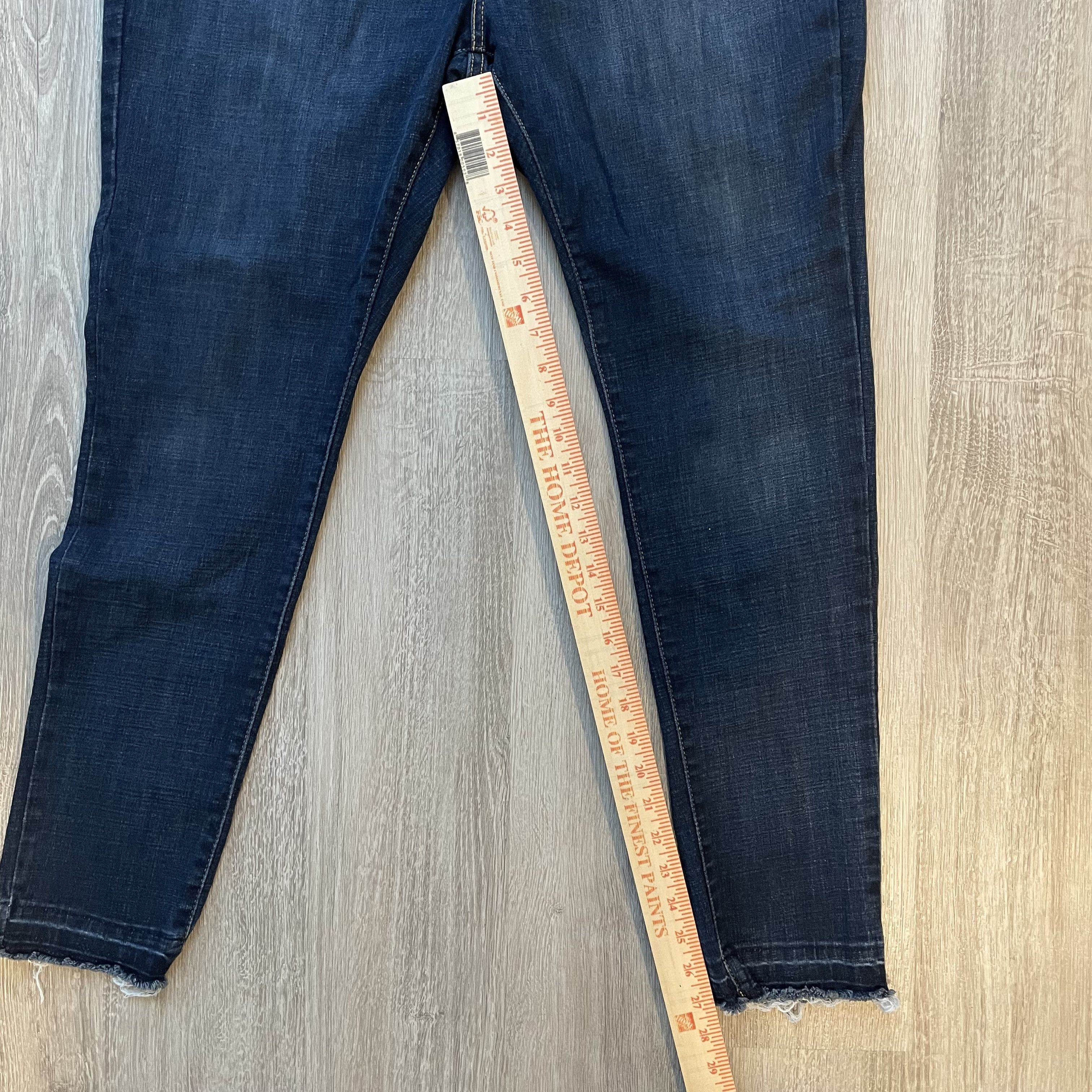 Levi's Levi's 721 High Rise Skinny Jeans Raw Hem Blue 18W Size 40" / US 18 - 7 Thumbnail