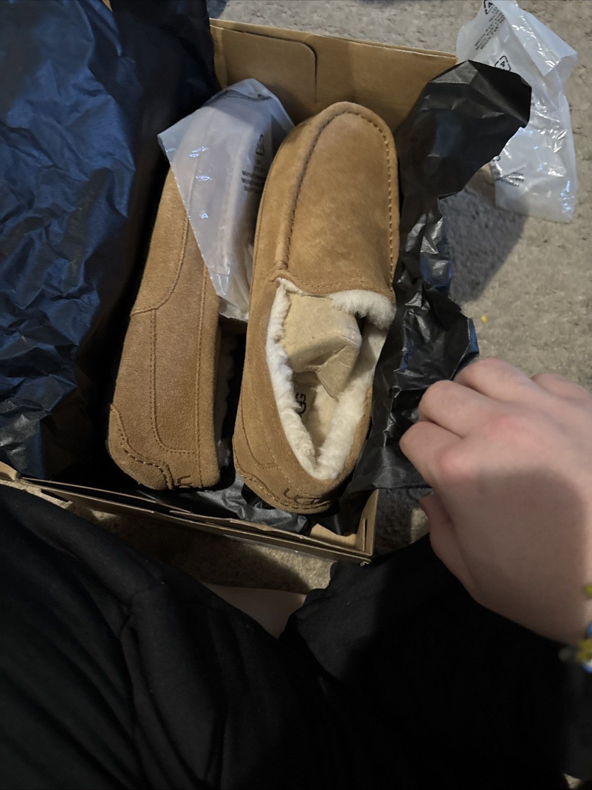 Ugg Ugg Ascot Men’s 10 Size US 10 / EU 43 - 1 Thumbnail