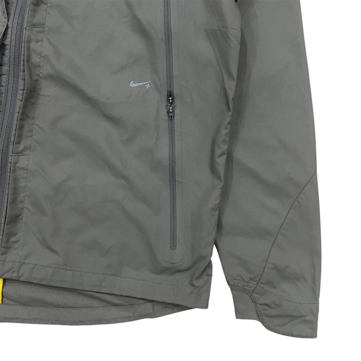 Nike Early 2000 Nike+ Fit Multi Pocket Ventilated Techical Jacket Size US M / EU 48-50 / 2 - 6 Thumbnail