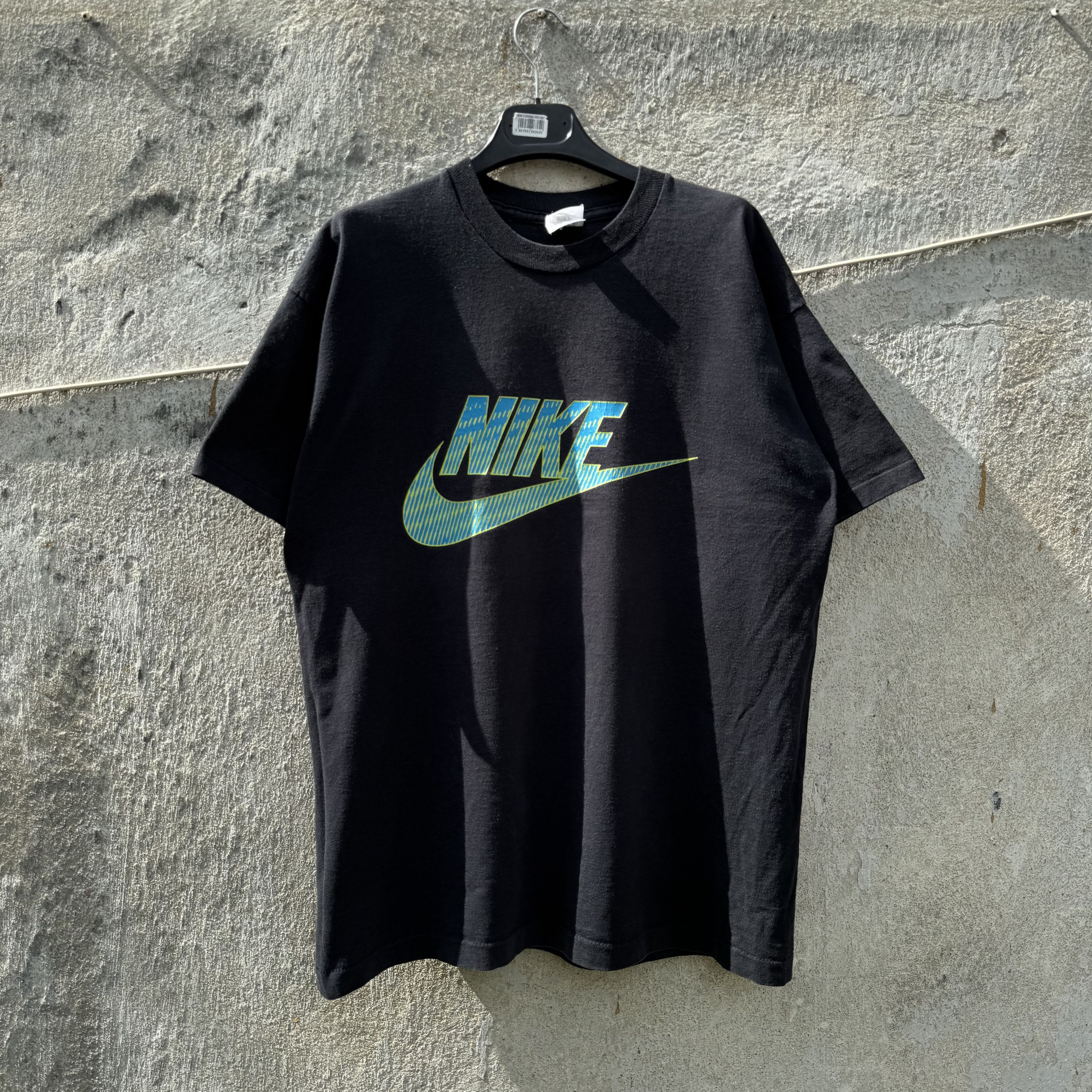 Nike 90s Nike Silver tag era black single stitch logo washed tee Size US M / EU 48-50 / 2 - 7 Thumbnail