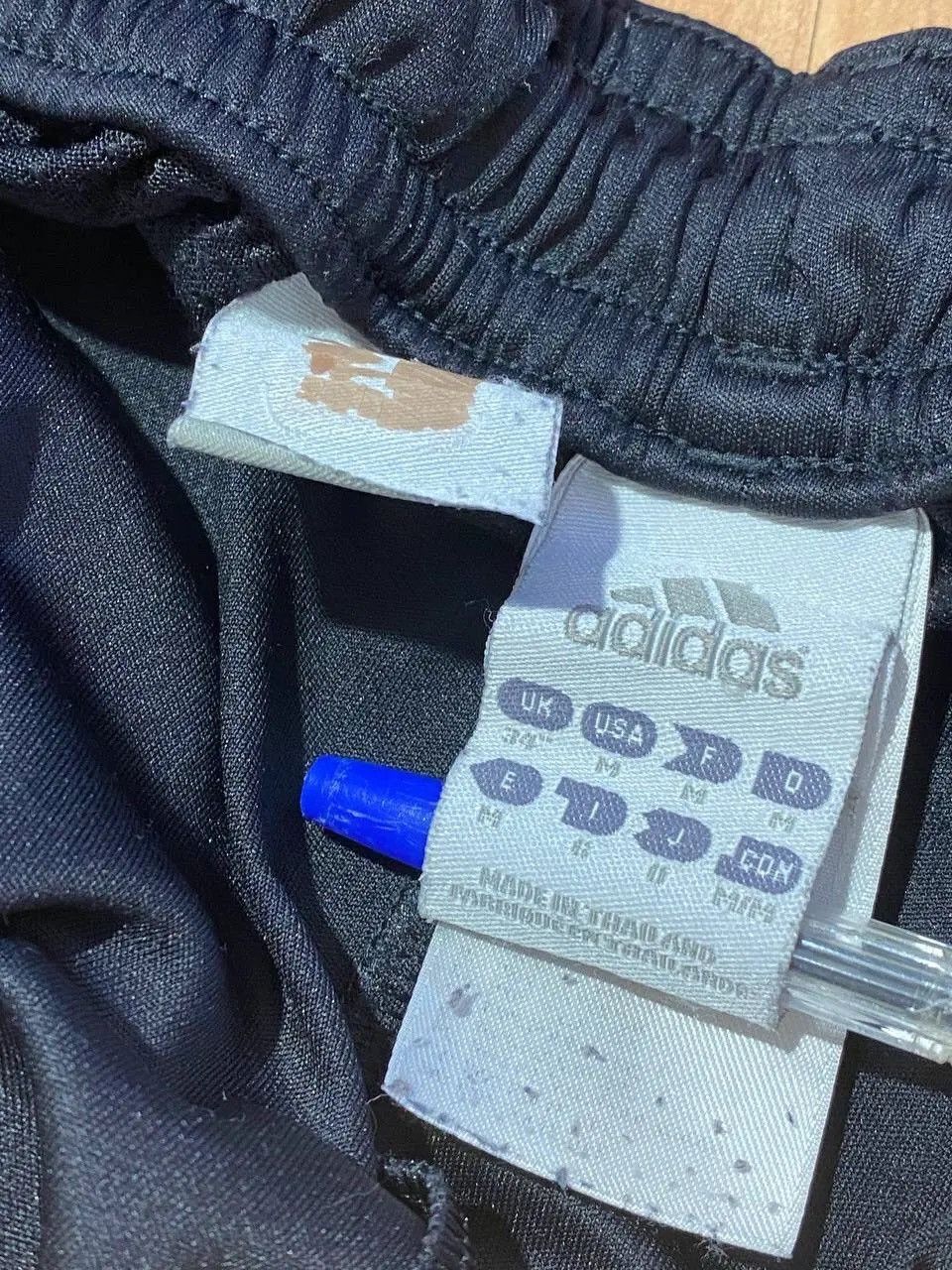 Adidas Liverpool x Adidas 2011 Sportswear Shorts In Black Size US 33 - 5 Thumbnail