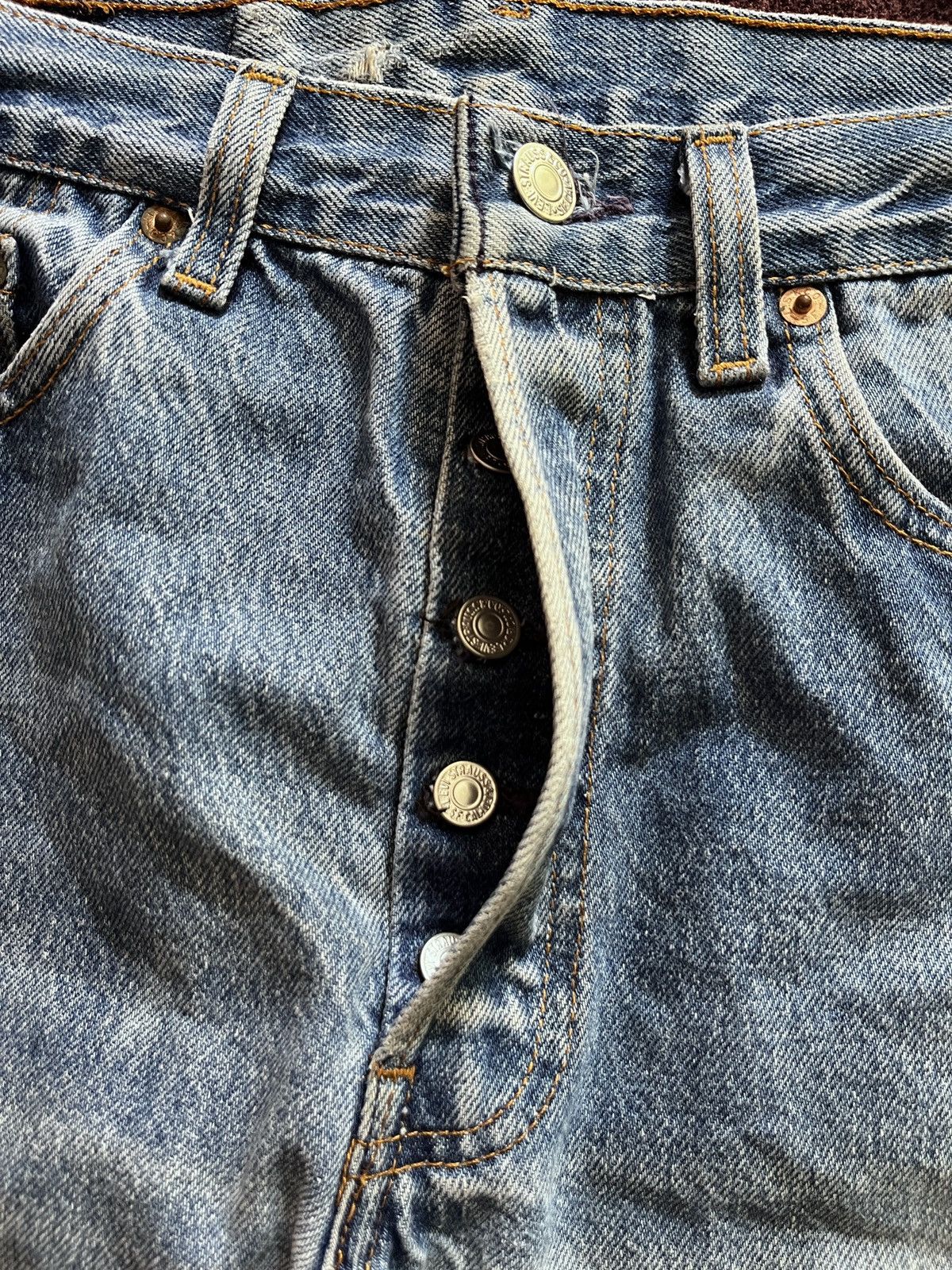 Levi's Vintage Clothing VINTAGE 501 LEVIS DENIM DISTRESSED Size US 29 - 6 Thumbnail