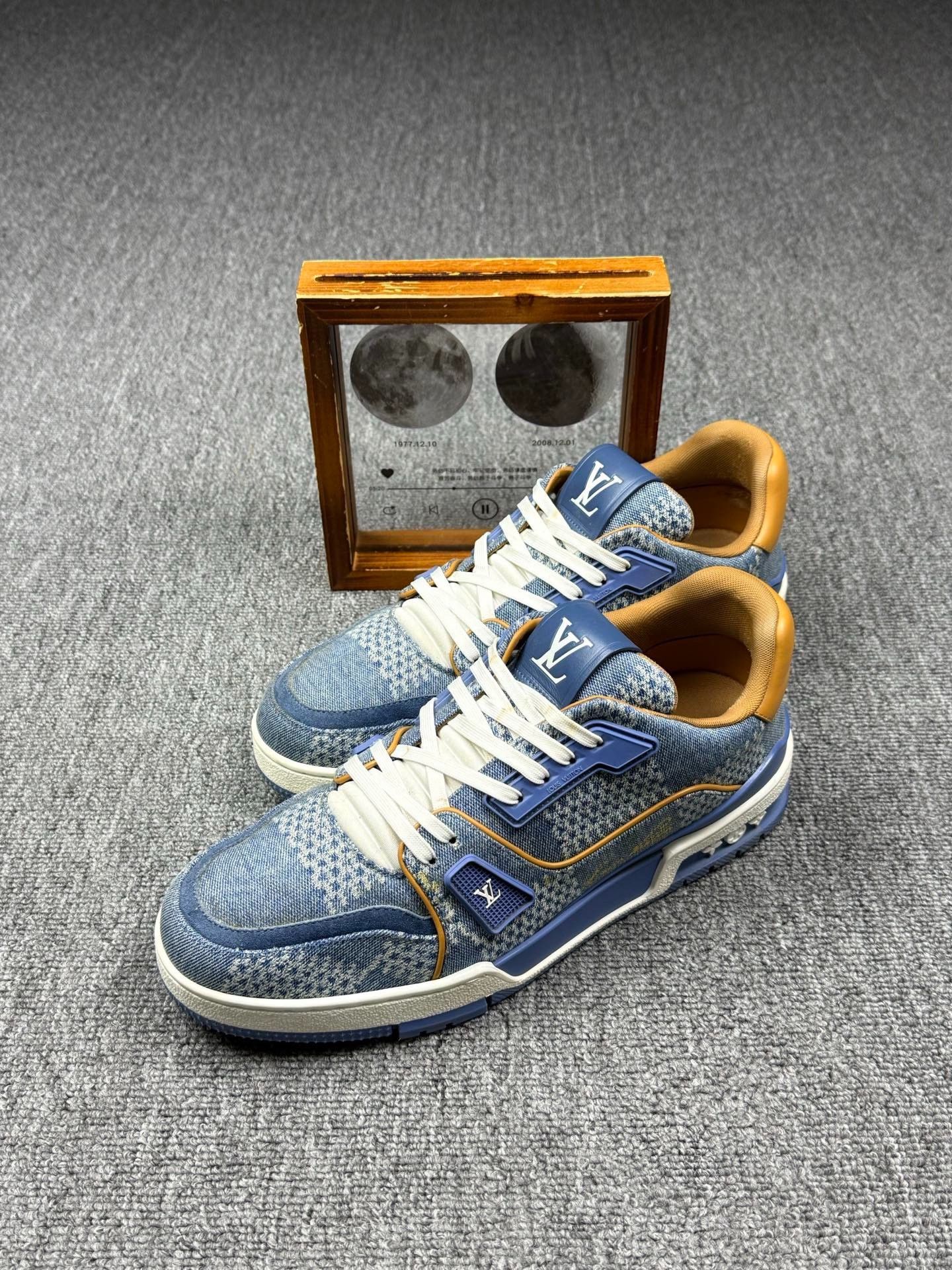 Louis Vuitton Louis Vuitton Training Blue Lowtop Sneakers 8 Men Size US 8 / EU 41 - 1 Thumbnail