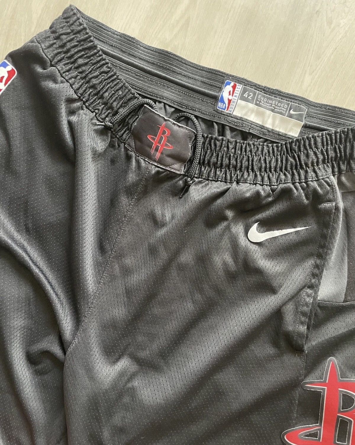 Nike Nike NBA Authentic Team Issued Houston Rockets Shorts Sz 42 Size US 36 / EU 52 - 2 Thumbnail