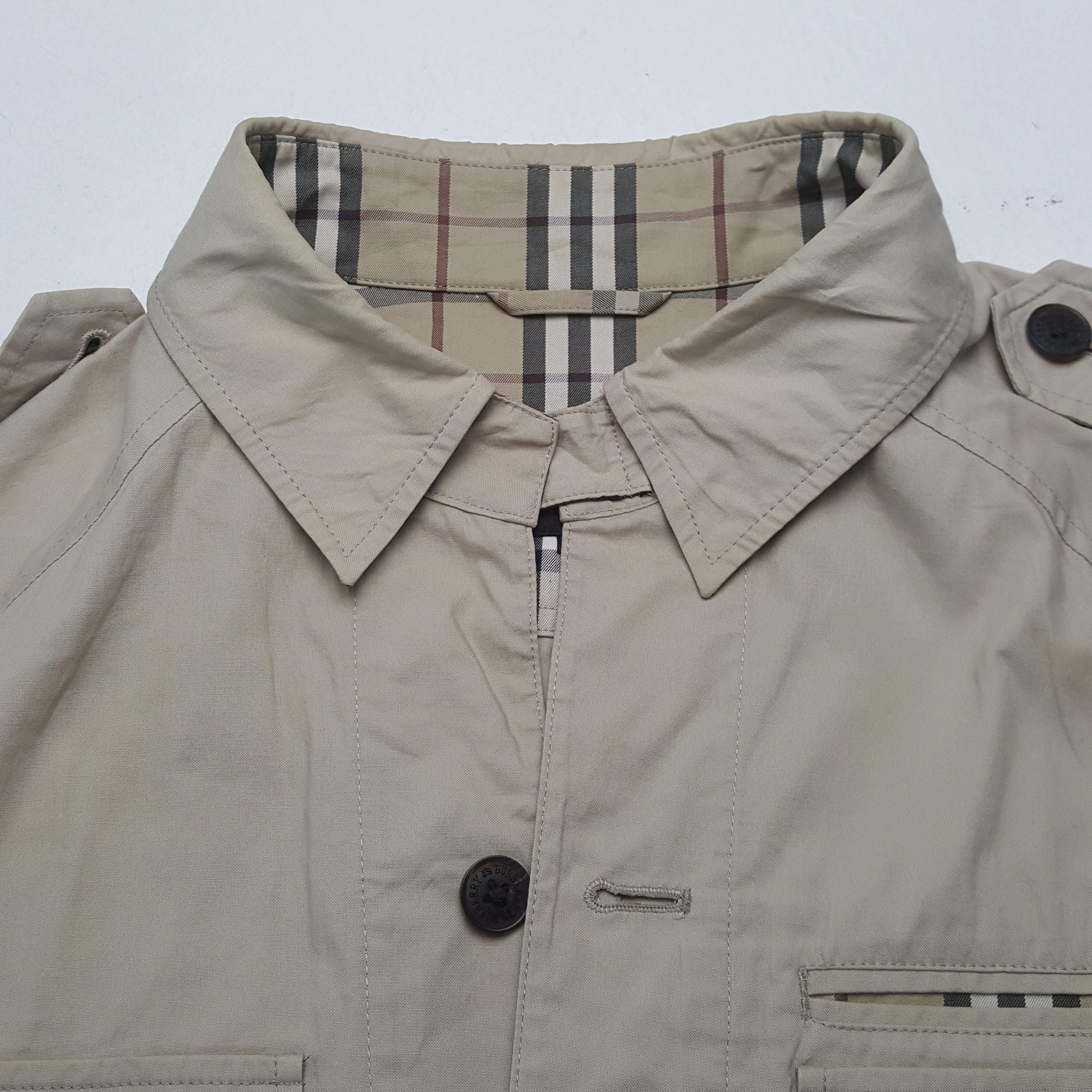 Burberry Vintage Burberry London Fashion Brand Shirt C319N32 Size US M / EU 48-50 / 2 - 5 Thumbnail