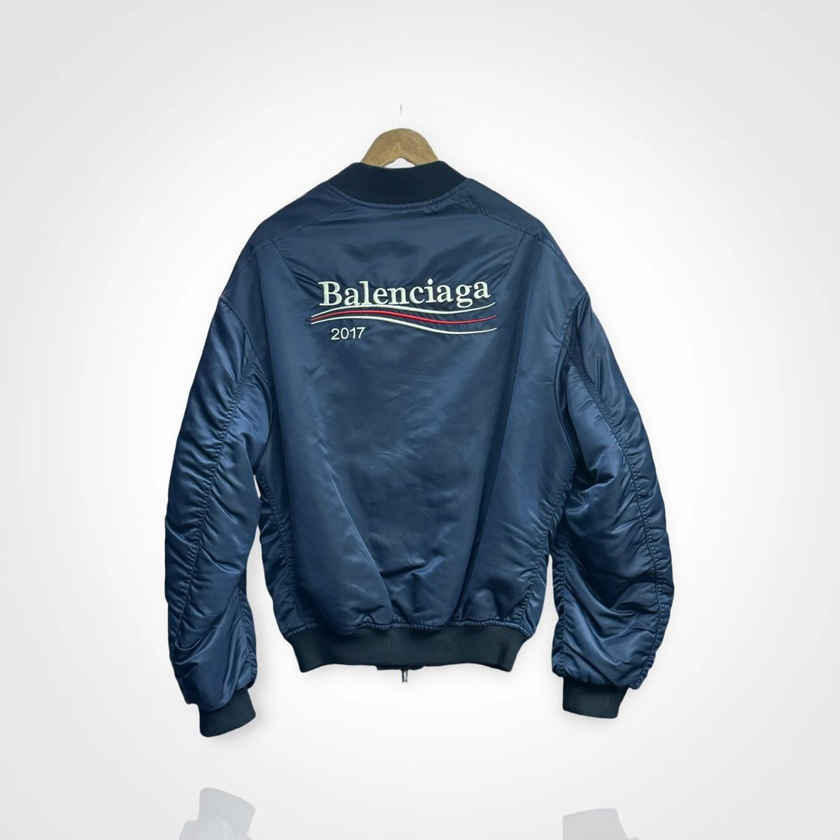 Balenciaga Balenciaga 2017 Campaign Logo Bomber Size US M / EU 48-50 / 2 - 1 Thumbnail