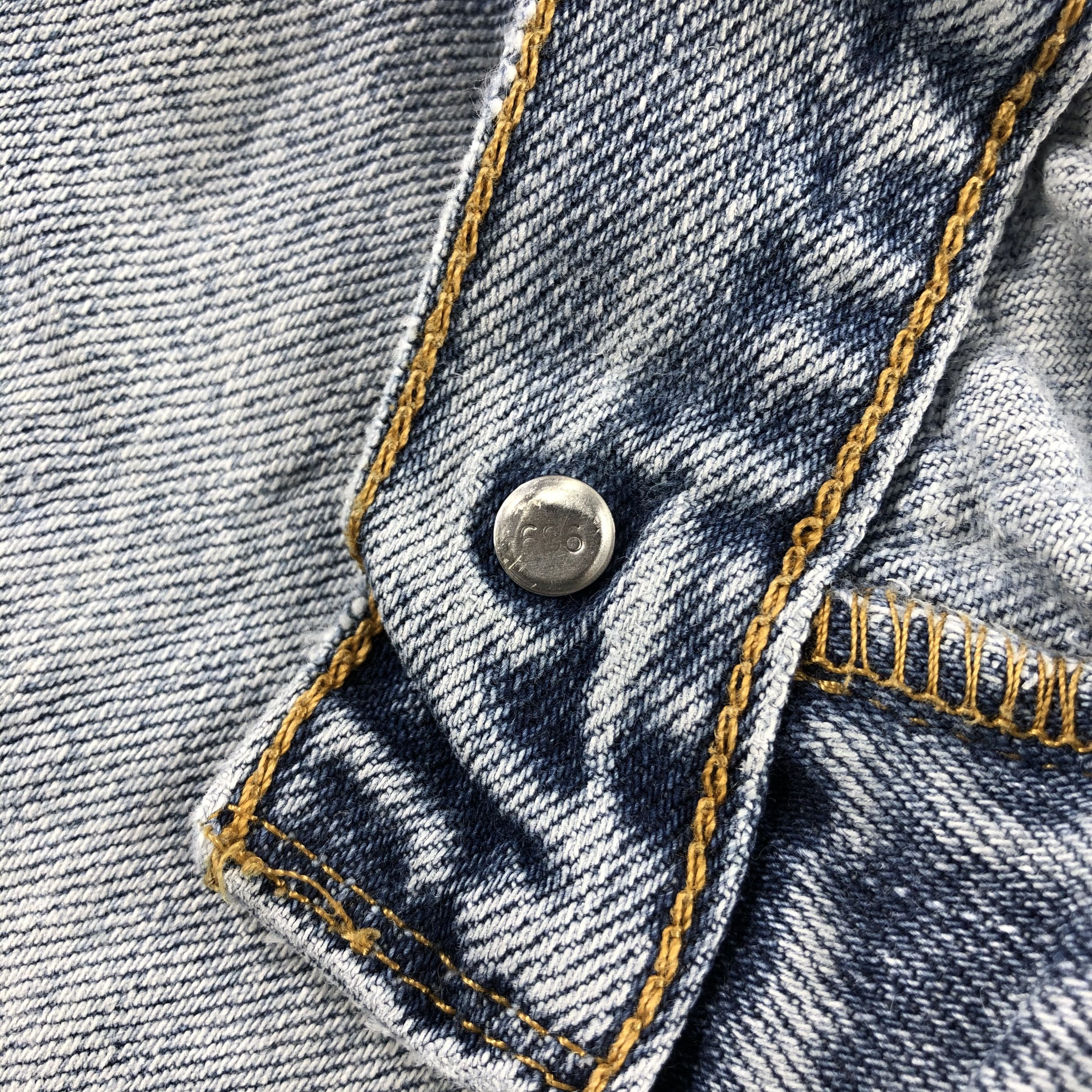 Levi's × Vintage Vintage Light Wash Levis 560 Jeans-JM3004 Size US 37 - 11 Thumbnail