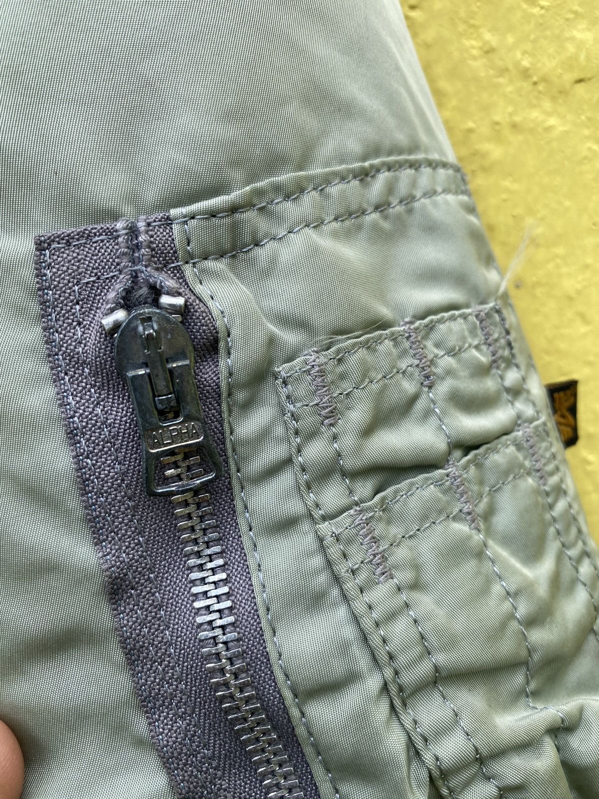 Alpha Industries Vintage ma-1 Alpha industries bomber jacket Size US M / EU 48-50 / 2 - 15 Thumbnail