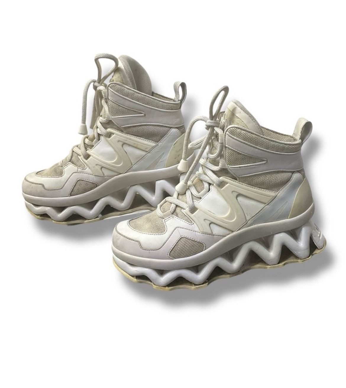Marc by Marc Jacobs Marc by Marc Jacobs has mPlatform High Tops White‎ Size 38n Size US 8 / IT 38 - 1 Thumbnail
