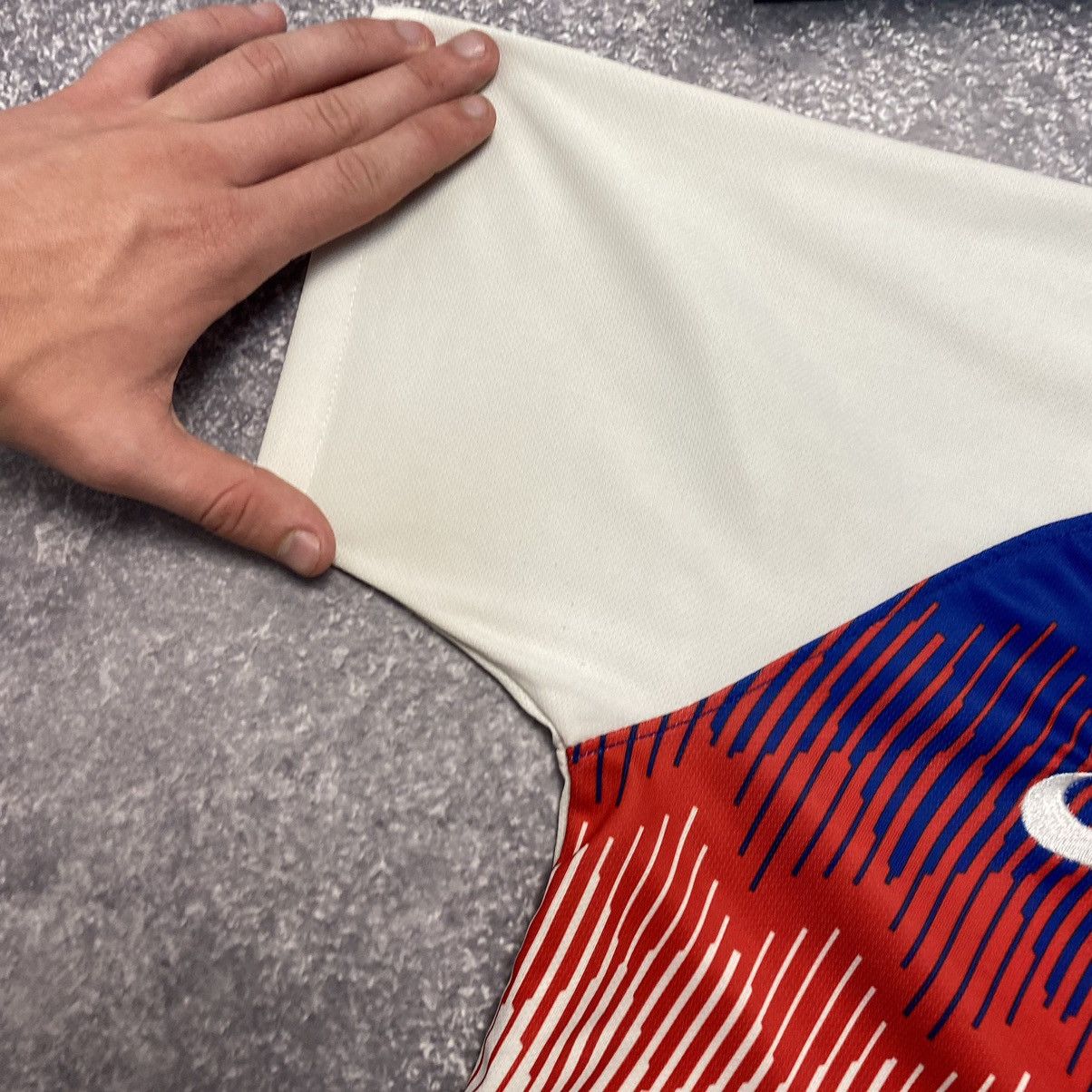 Vintage Men’s Nike FC England National Football team jersey Size US S / EU 44-46 / 1 - 10 Thumbnail