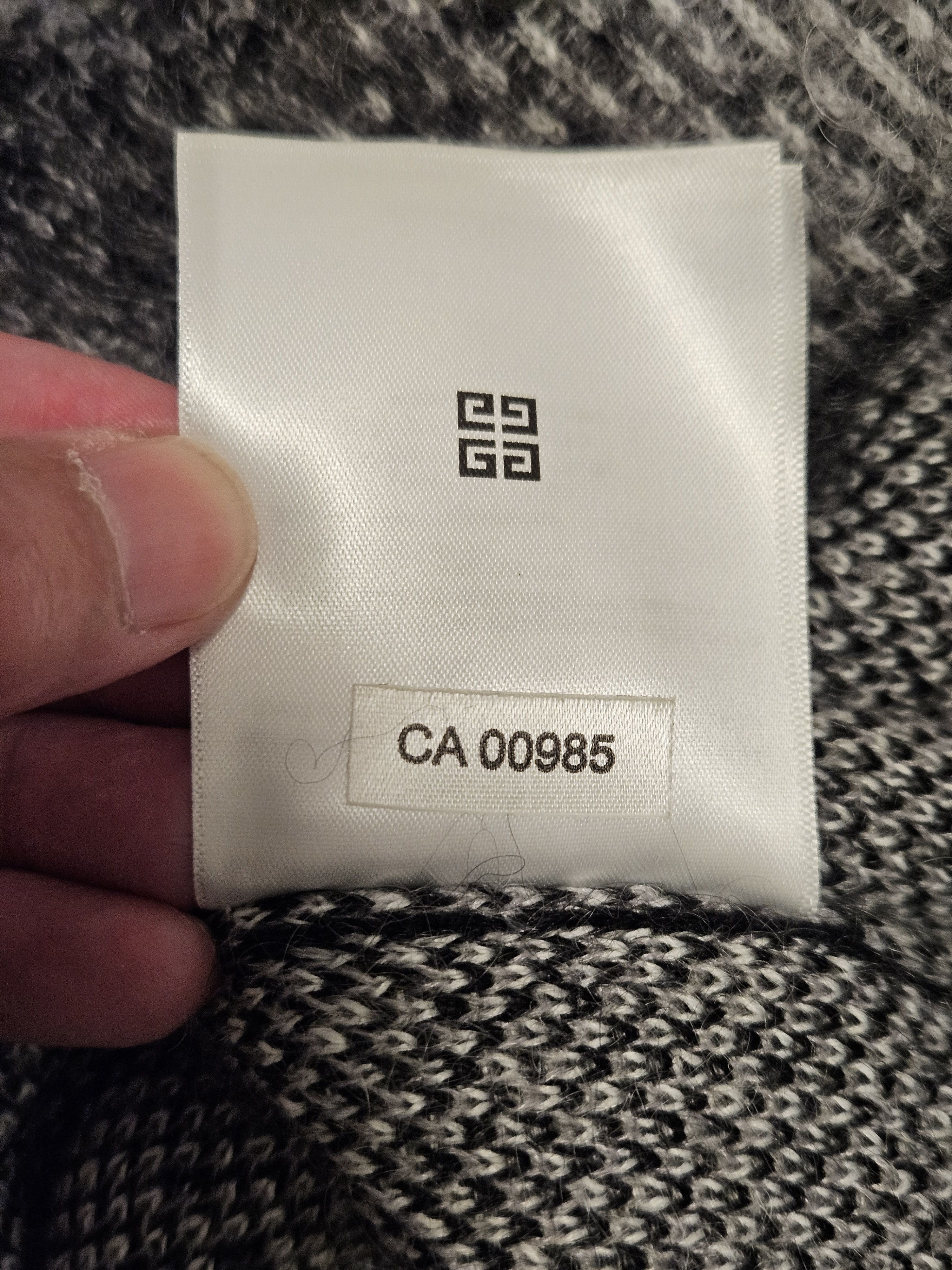 Givenchy 4G Checked Mohair Sweater Size US L / EU 52-54 / 3 - 15 Thumbnail