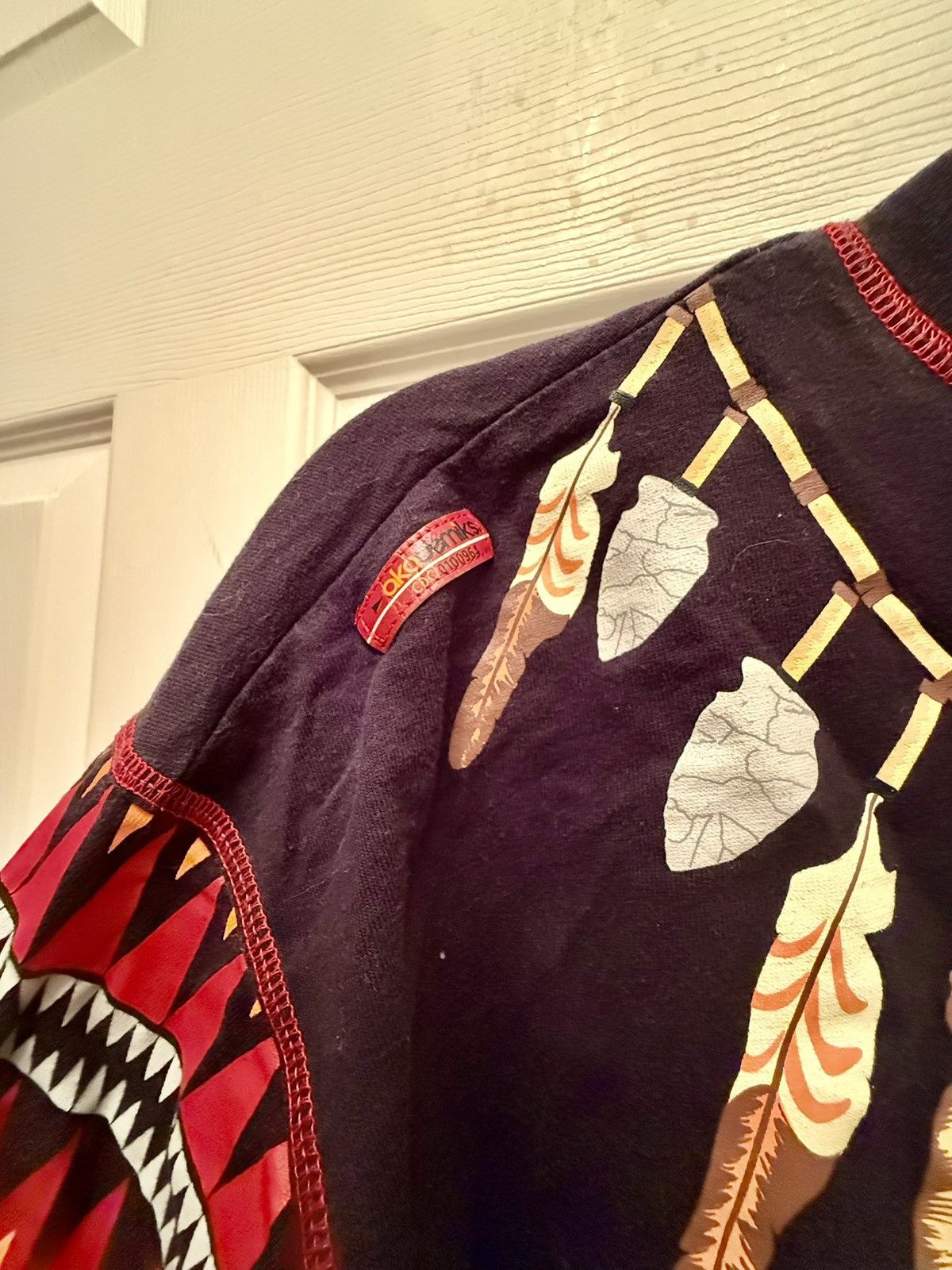 Akademiks Size M - Akademiks Native Tribal Feather Graphic T-shirt Size US M / EU 48-50 / 2 - 2 Thumbnail