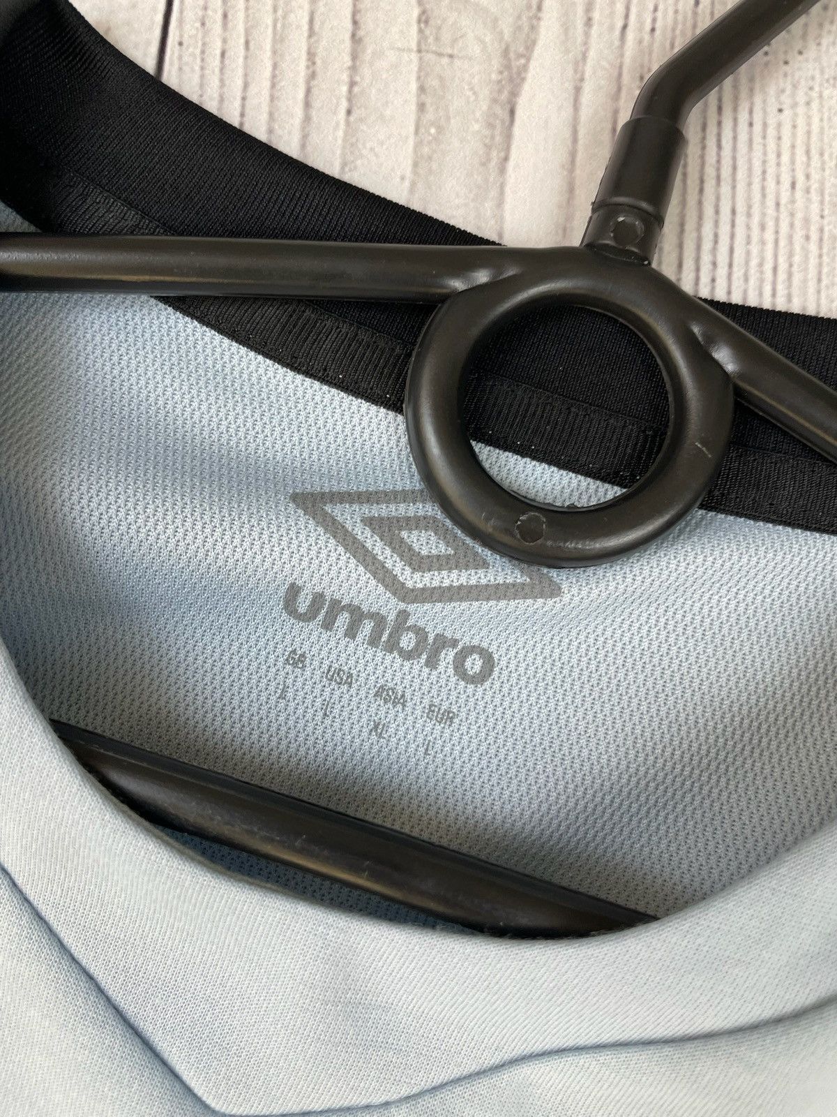 Umbro Vintage umbro England rugby jersey size L blue long sleeve Size US L / EU 52-54 / 3 - 3 Thumbnail