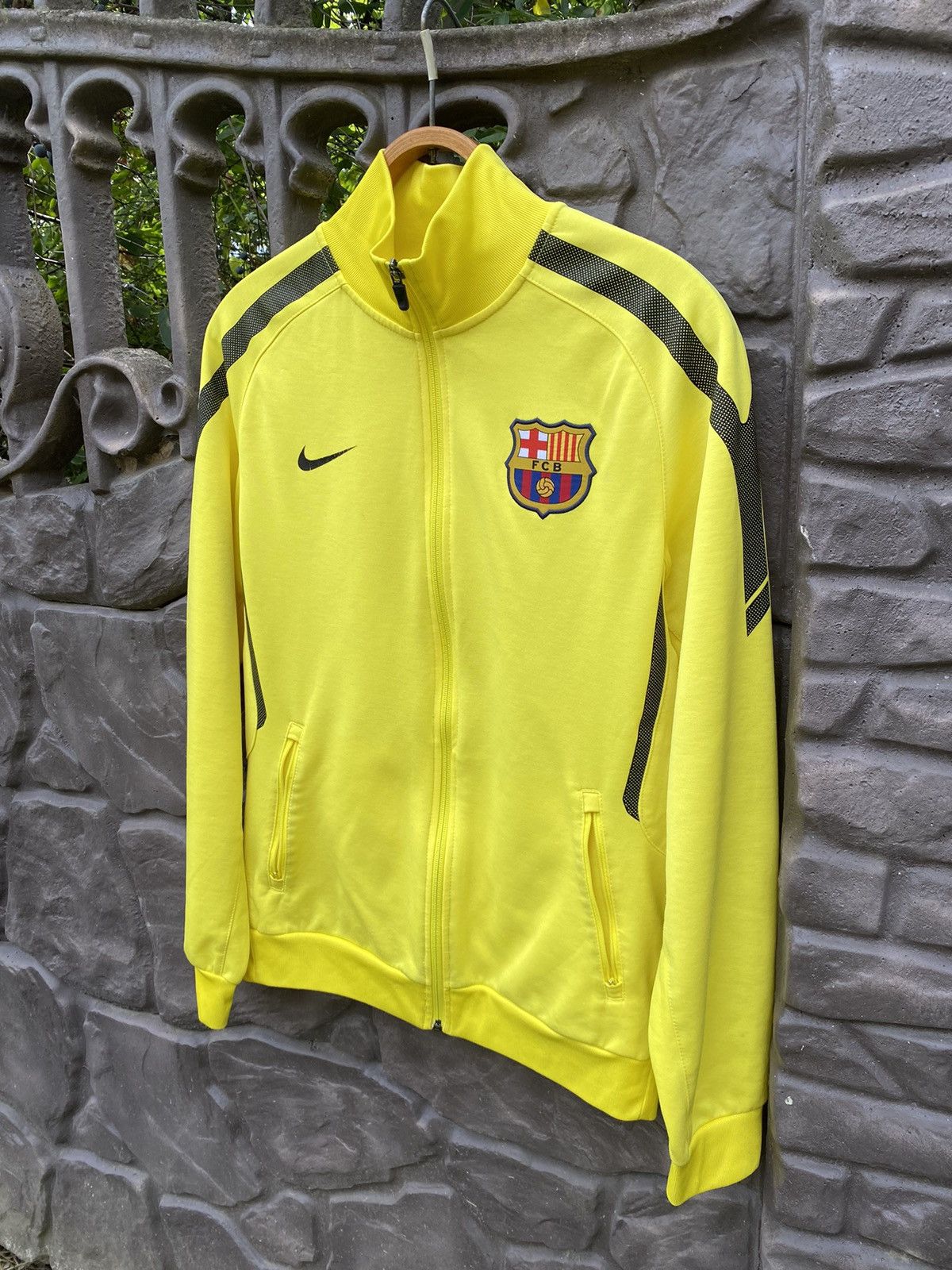 Nike × Vintage Nike FC Barcelona Jacket Yellow Black Mens Full Zip Track Size US M / EU 48-50 / 2 - 3 Thumbnail