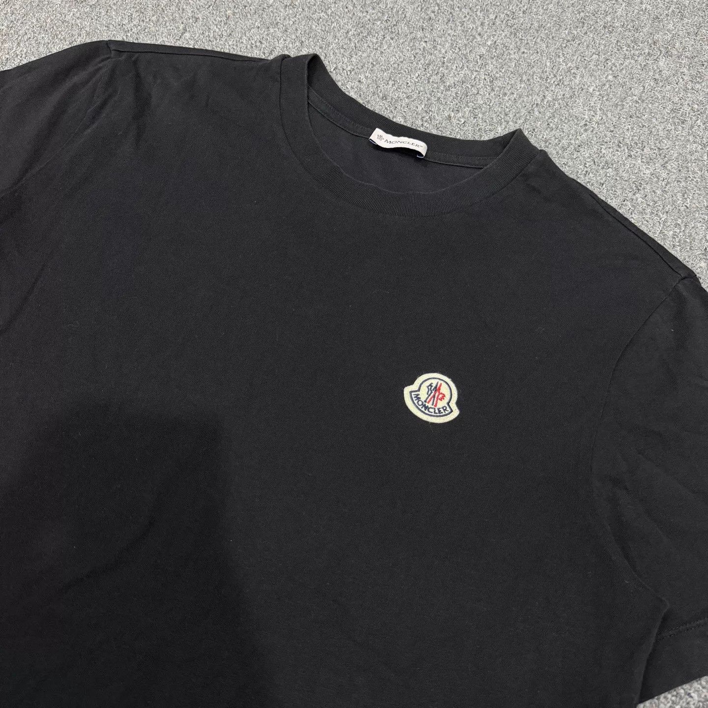 Moncler Moncler Black Chest Logo Short Sleeve L 99 New Size L / US 10 / IT 46 - 3 Thumbnail