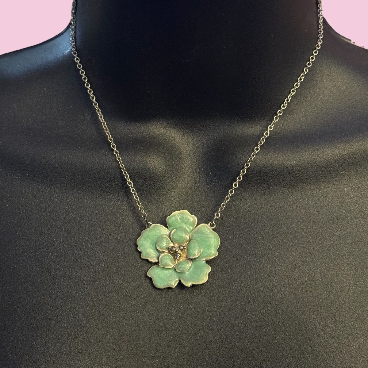 Vintage Vintage silver tone green enamel orchid pendant necklace Size ONE SIZE - 1 Thumbnail