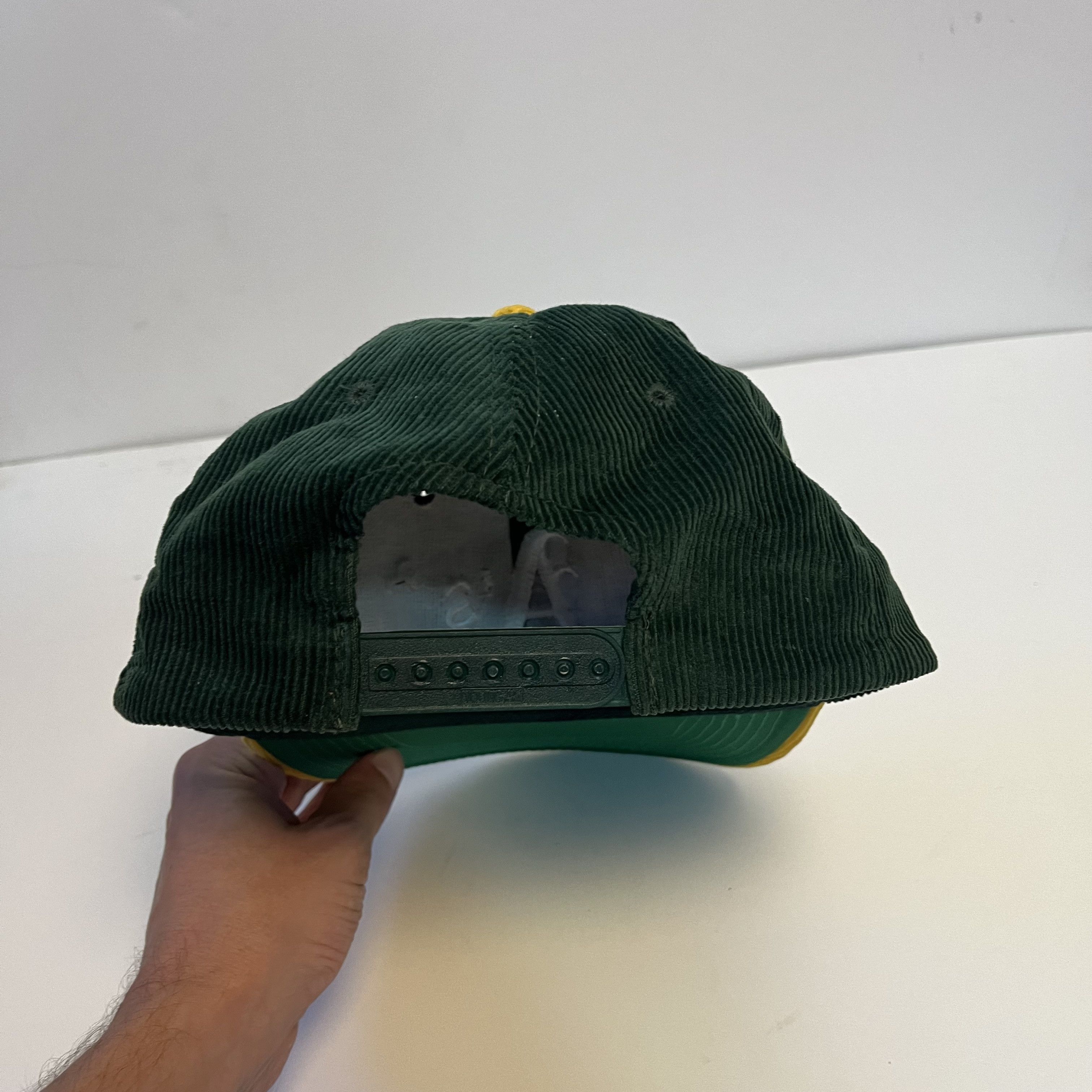 MLB Vintage Corduroy Oakland Athletics Snapback Size ONE SIZE - 4 Thumbnail