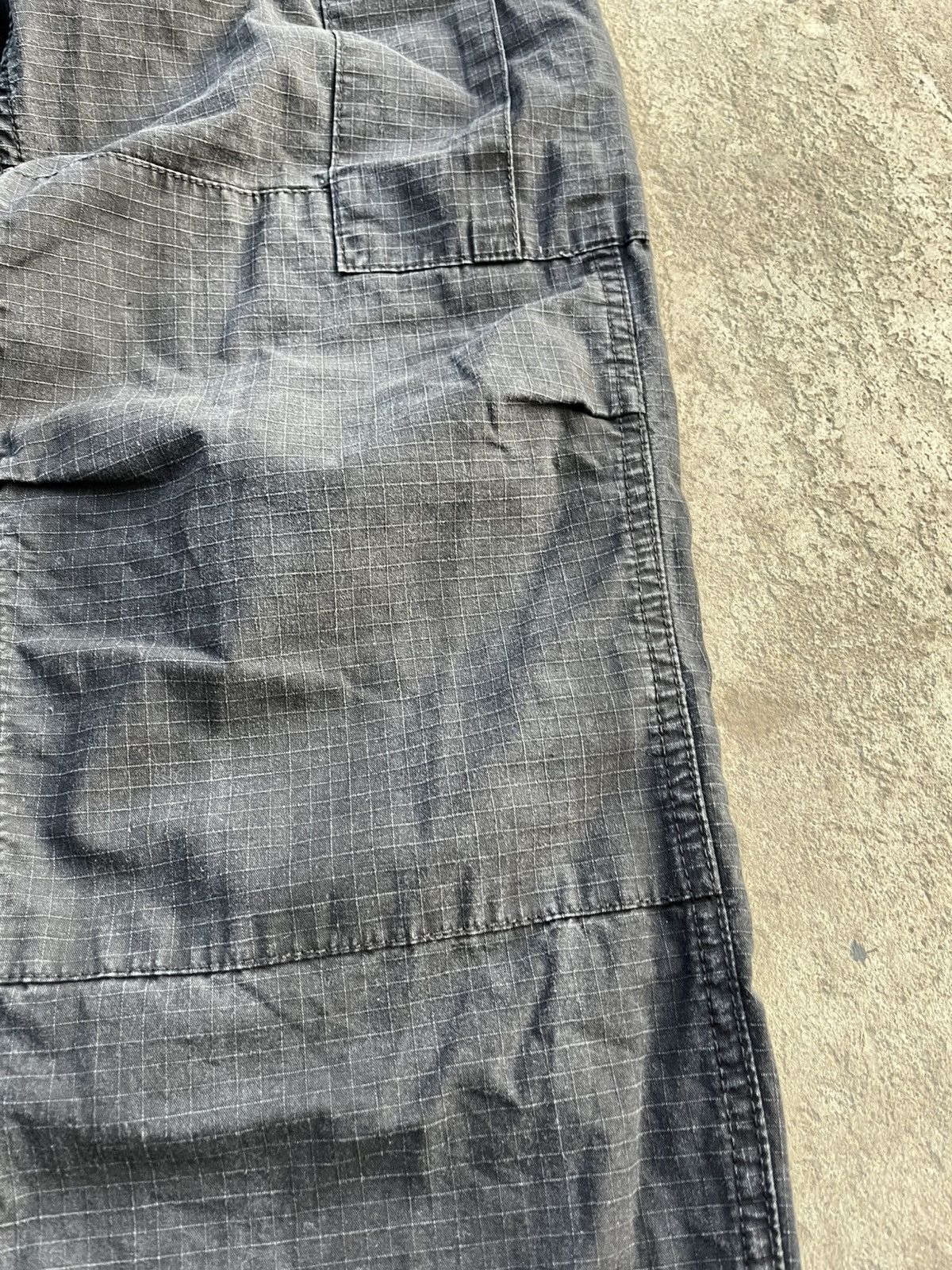 Carhartt × Carhartt Wip × Japanese Brand Vintage Bondage Carhartt Cargo Double Knee Faded Baggy Pants Size US 29 - 18 Thumbnail