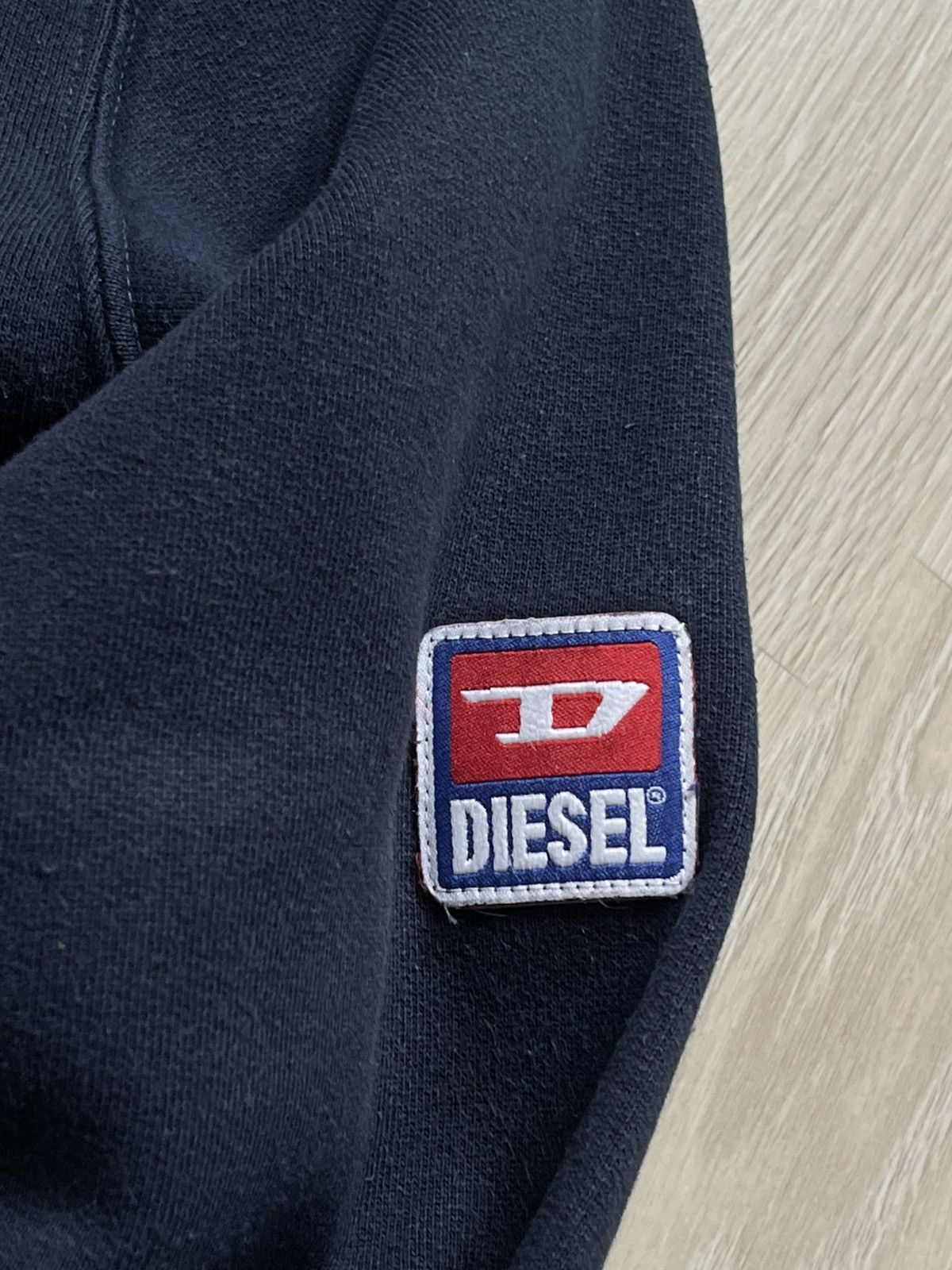 Diesel Vintage DIESEL Crewneck Sweatshirt Patch Logo Grunge Size US XL / EU 56 / 4 - 6 Thumbnail
